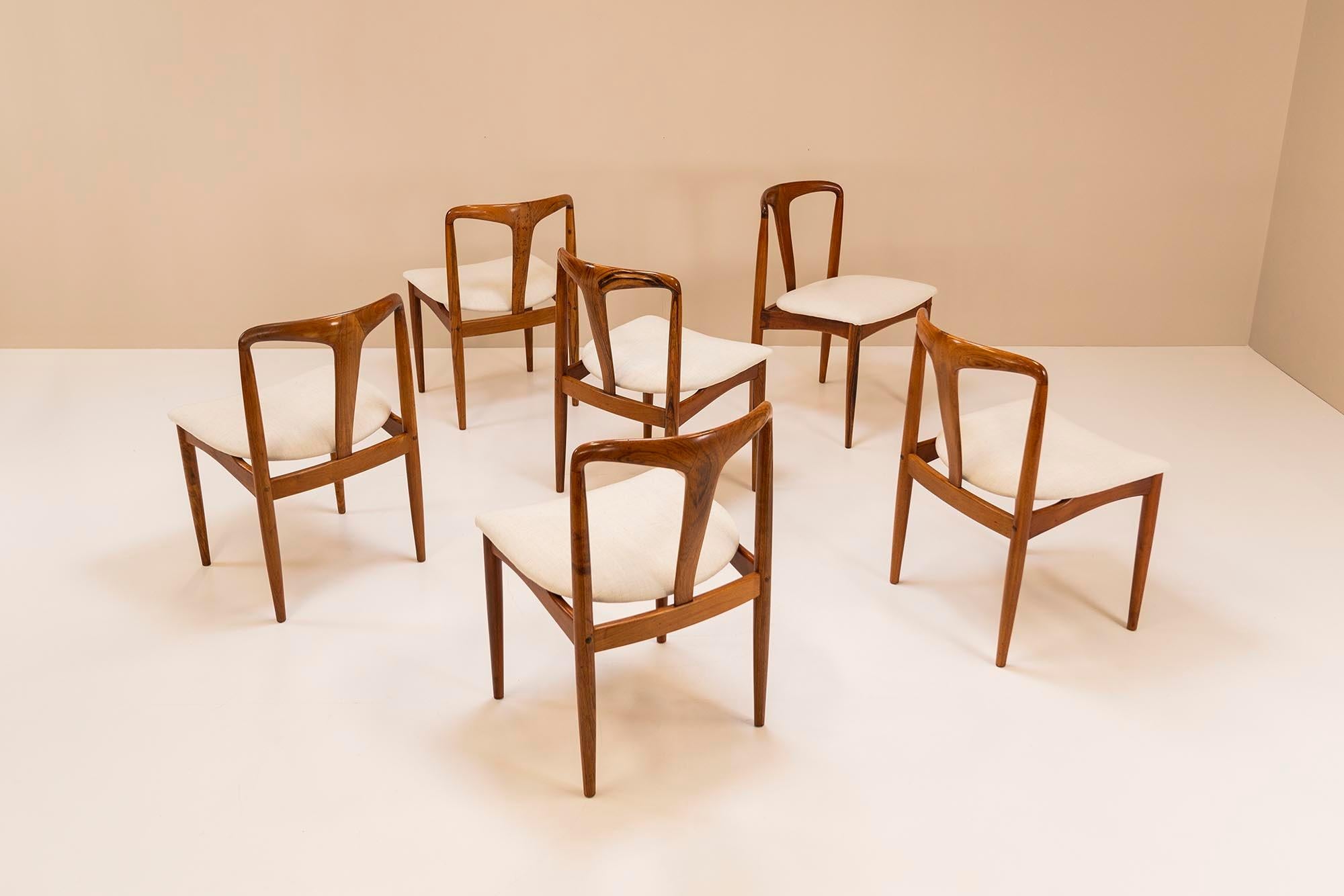 Scandinave moderne Ensemble de six chaises Juliane en bois de rose de Johannes Andersen, Danemark 1965 en vente