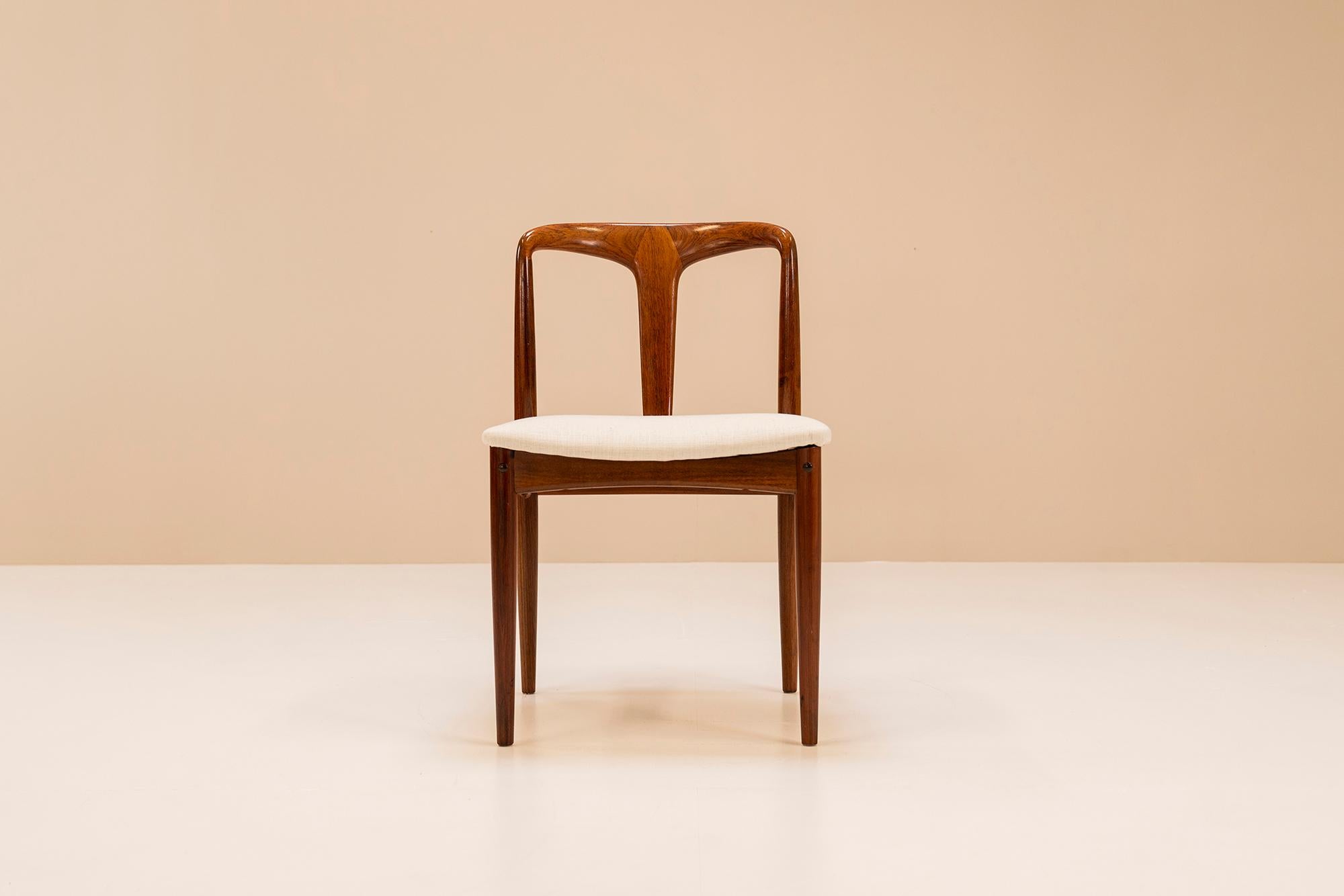 Mid-20th Century Set of Six Juliane Chairs in Rosewood by Johannes Andersen, Denmark 1965 For Sale