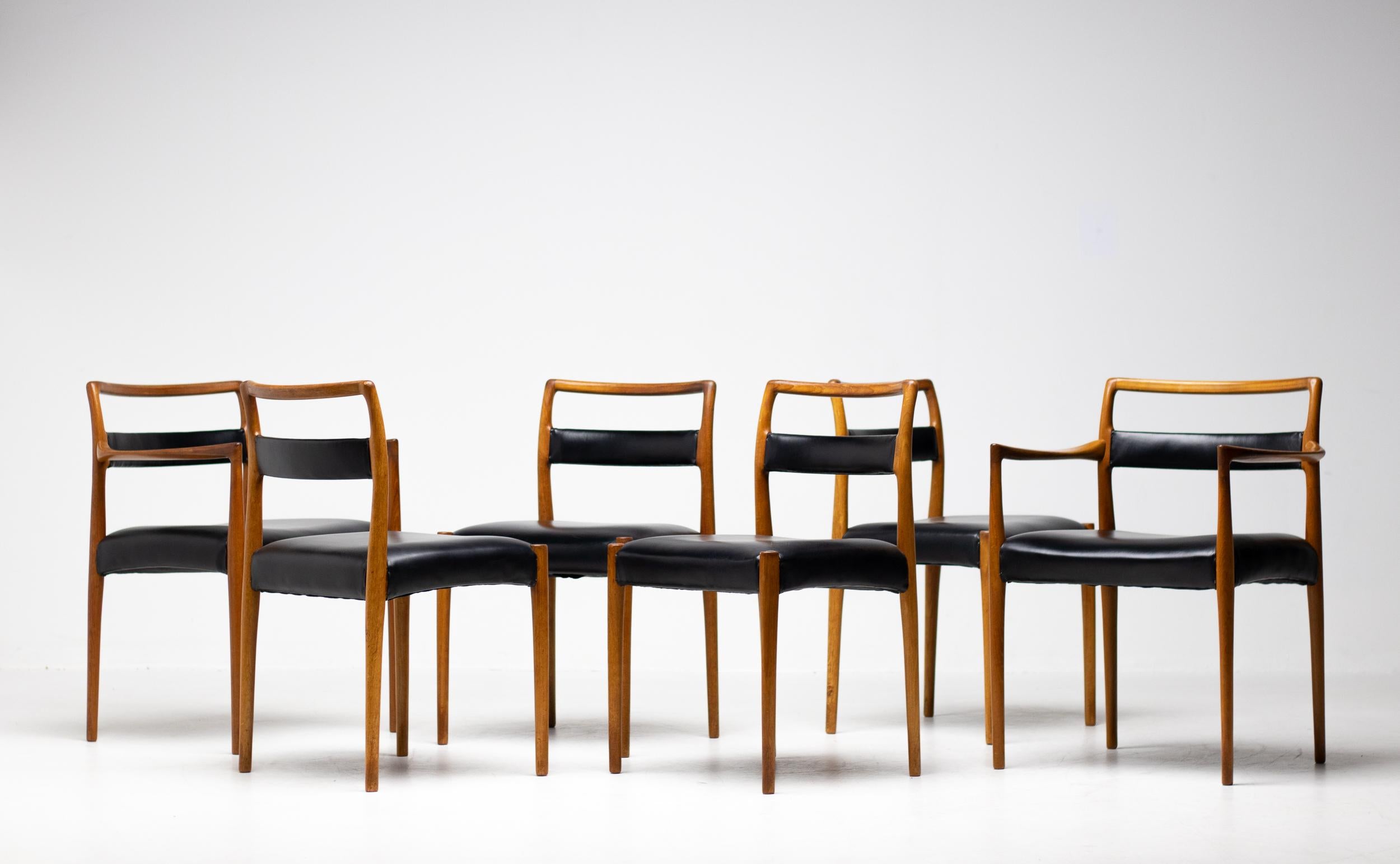 Danish Set of Six Kai Kristiansen Dining Chairs  For Sale