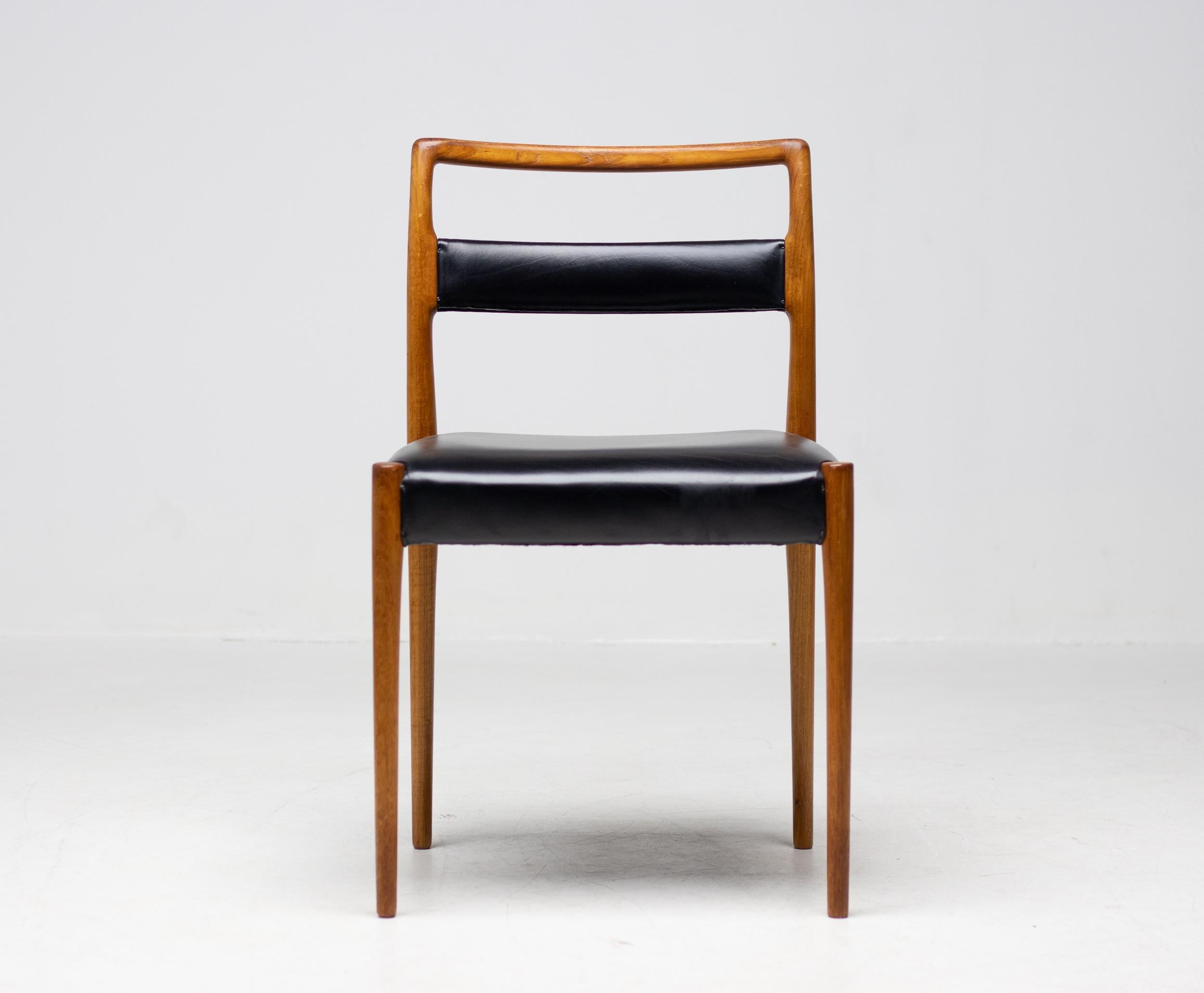 Leather Set of Six Kai Kristiansen Dining Chairs  For Sale