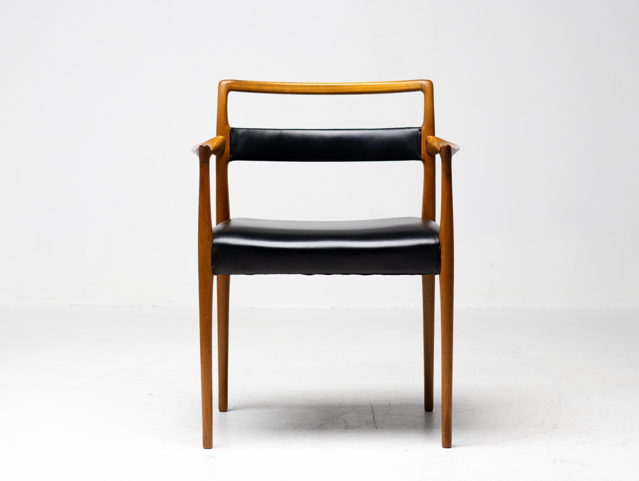 Sedie da pranzo Kai Kristiansen Design scandinavo metà secolo moderno scultoreo in vendita 1