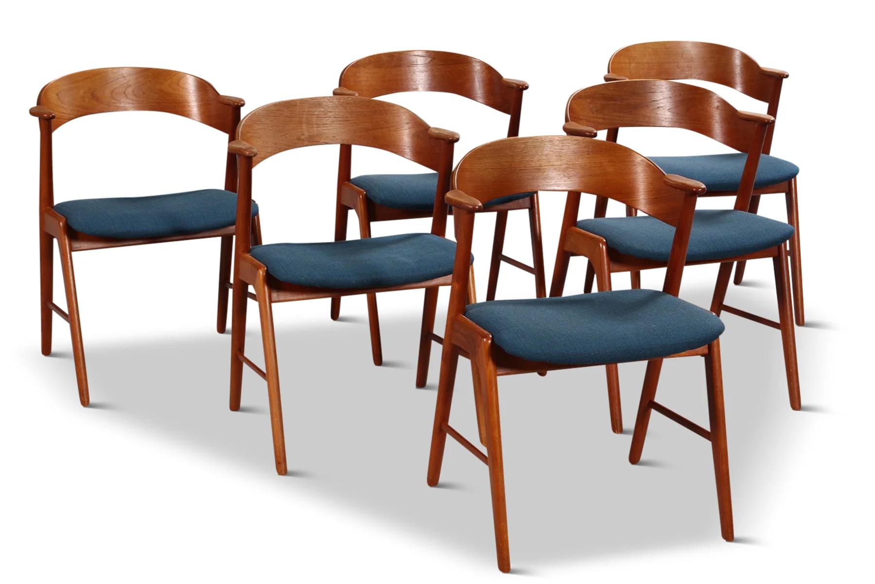 Set of six kai kristiansen model 32 dining chairs in teak In Good Condition For Sale In Berkeley, CA