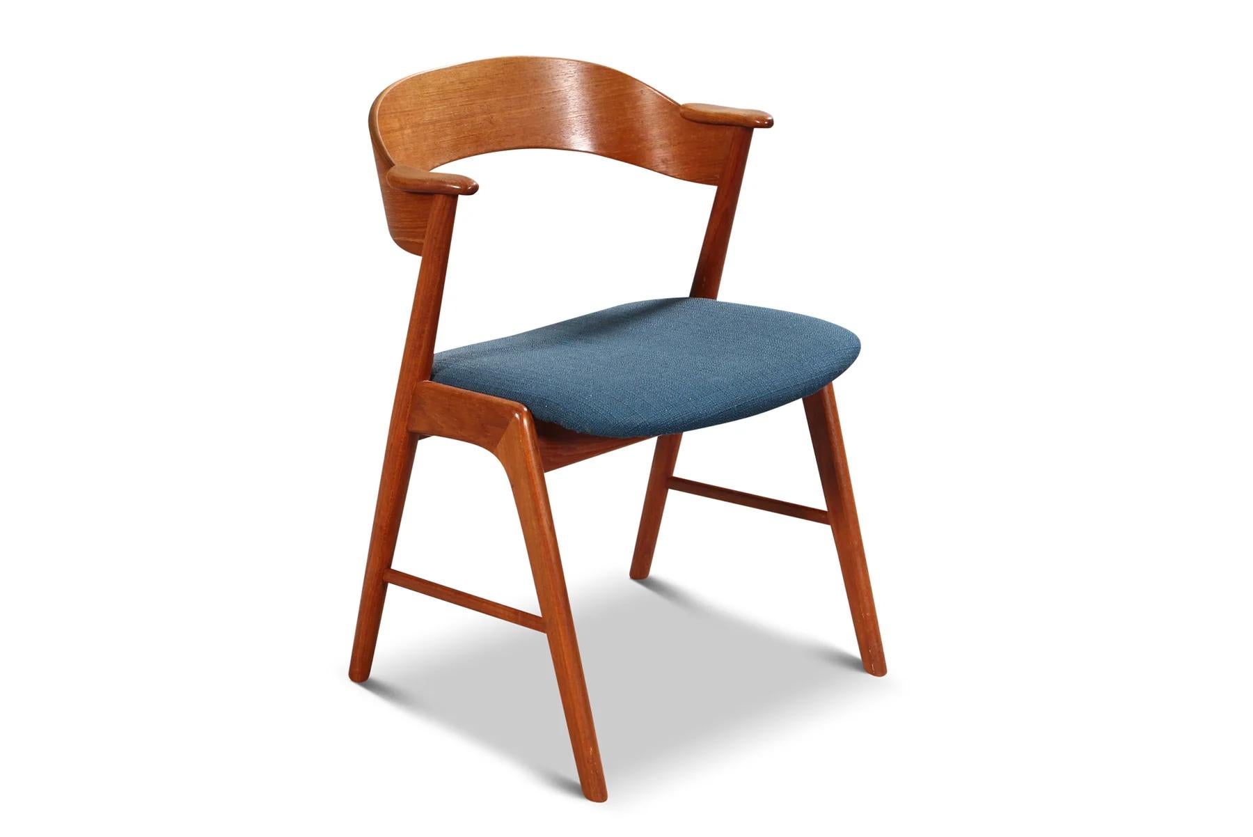 Teak Set of six kai kristiansen model 32 dining chairs in teak For Sale