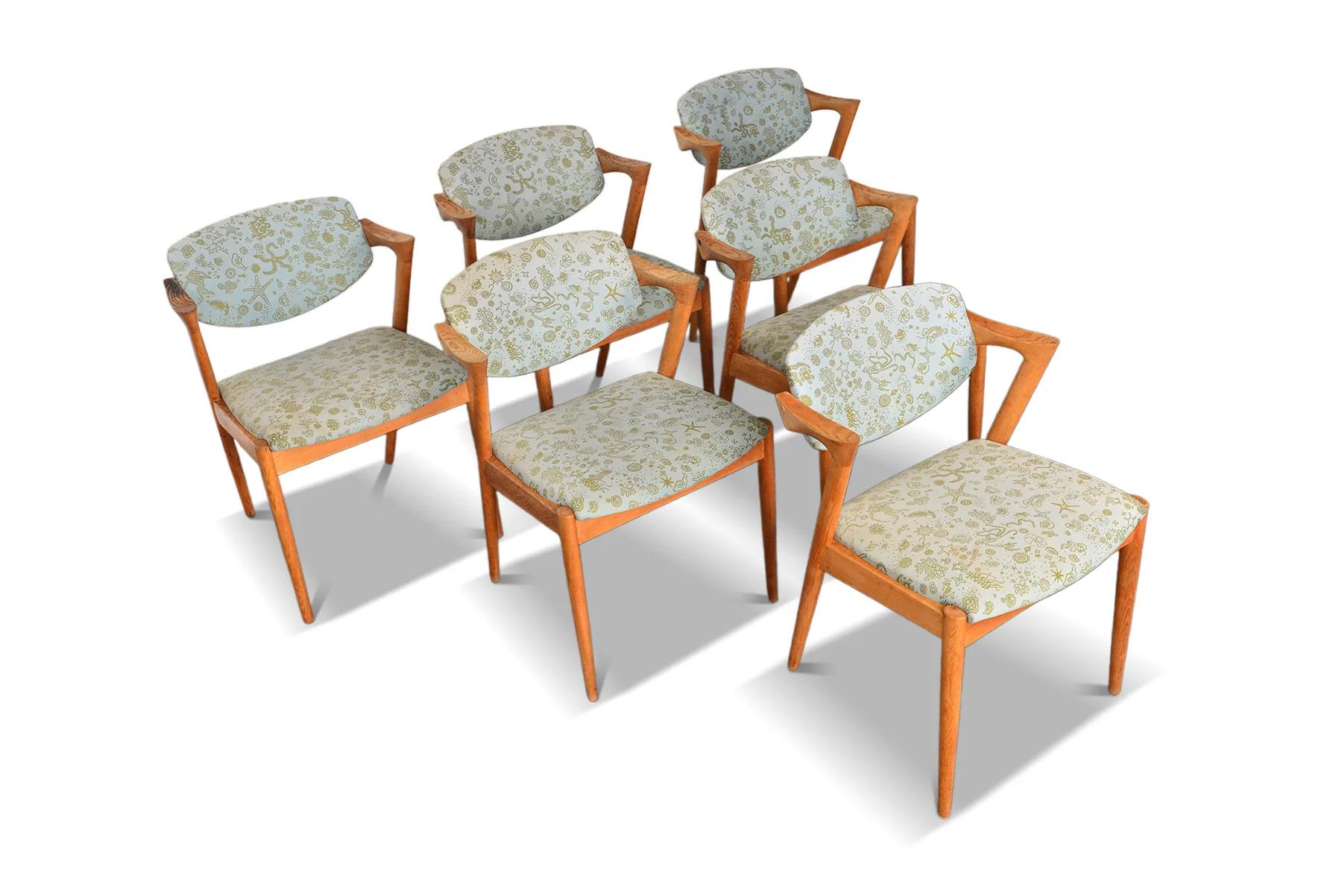 Mid-Century Modern Set of Six Kai Kristiansen Model 42 Dining Chairs in Oak