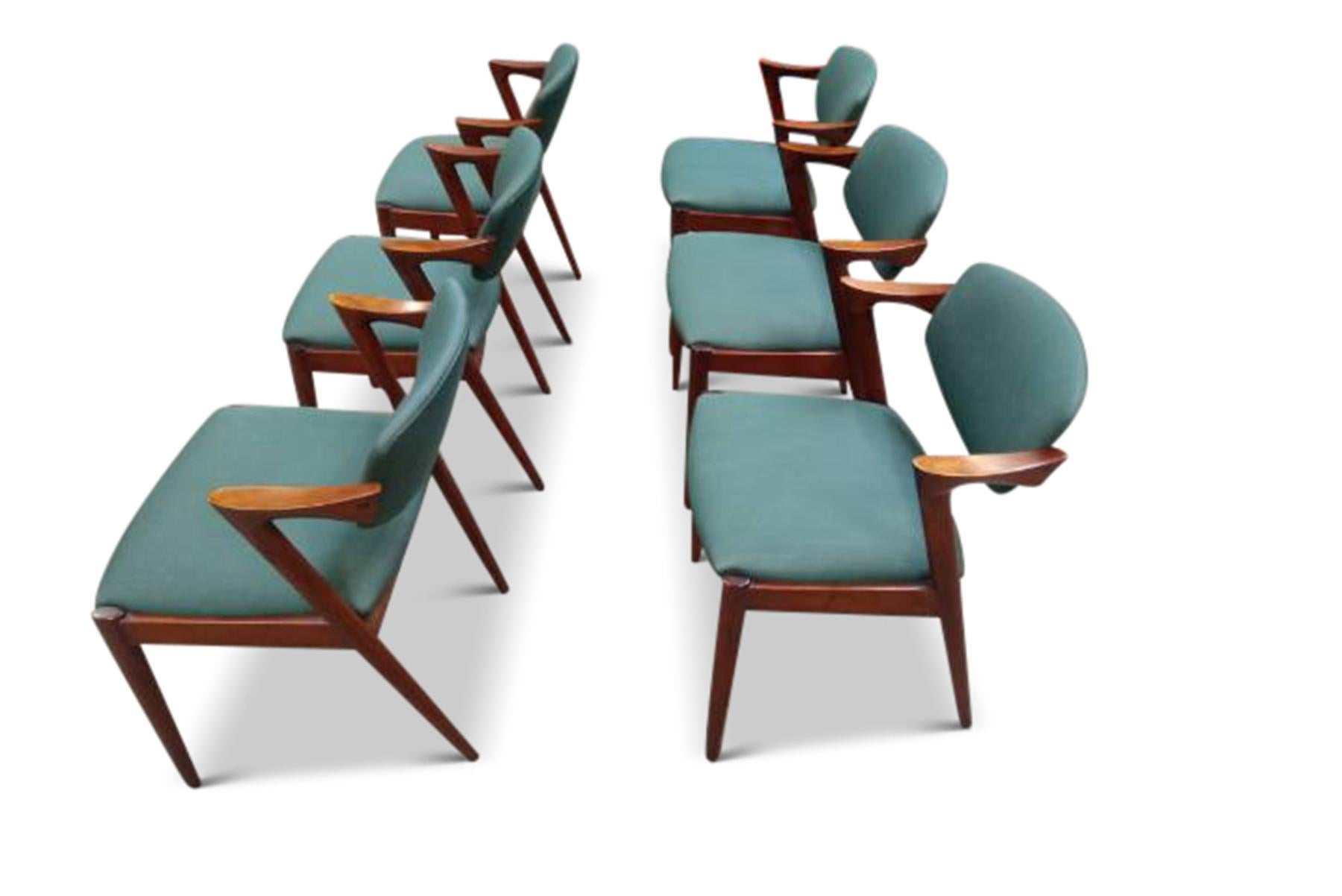Mid-Century Modern Set of Six Kai Kristiansen Model 42 Dining Chairs in Rosewood For Sale