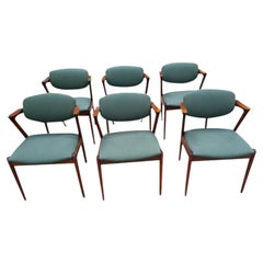 Ensemble de six chaises de salle à manger Kai Kristiansen modèle 42 en bois de rose