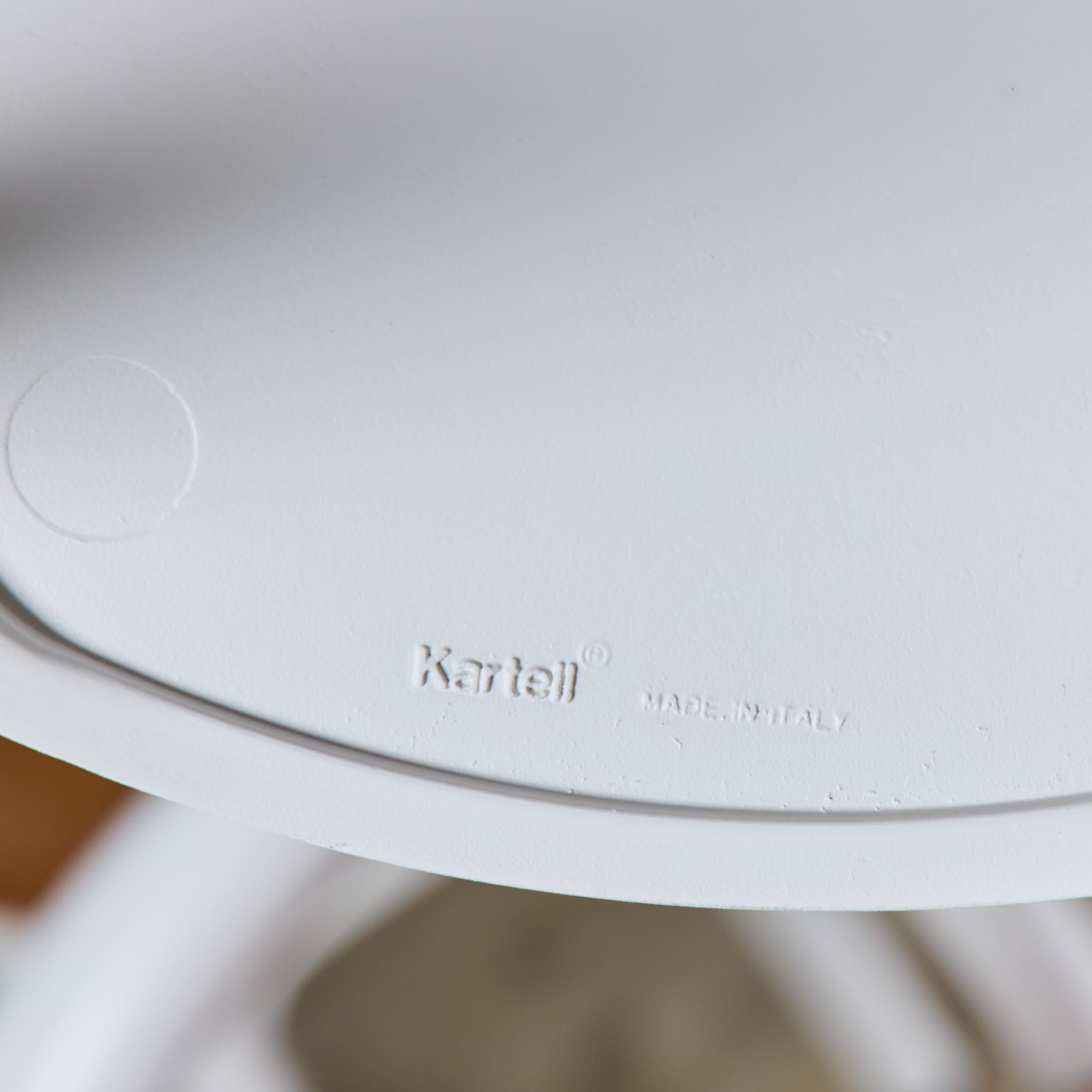 Satz von sechs Kartell-Esszimmerstühlen von Anna Castelli Ferrieri im Angebot 11