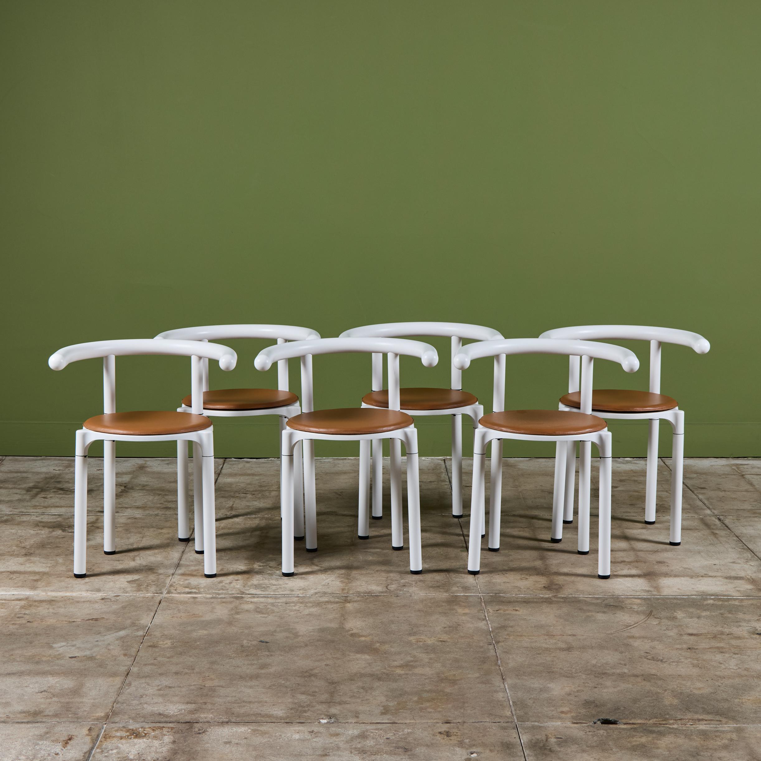 Satz von sechs Kartell-Esszimmerstühlen von Anna Castelli Ferrieri (Postmoderne) im Angebot