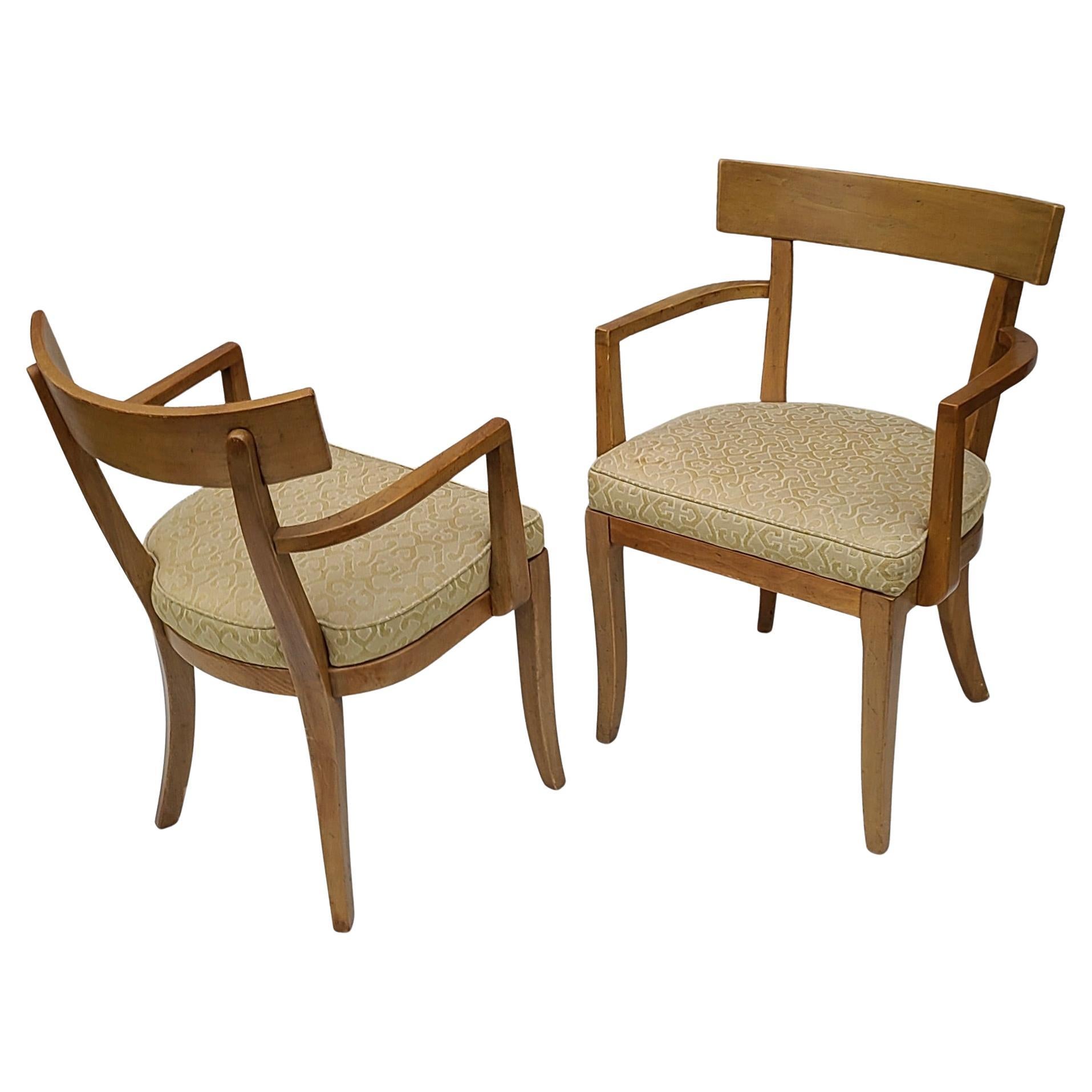 Non esitare a contattarci per una spedizione efficiente nella tua zona.

Set di sei sedie Klismos di Baker Furniture, modello 2135
Due sedie da capitano.
Quattro sedie laterali.
Noce sbiancato.

Le sedie sono strutturalmente solide.
Il tessuto della