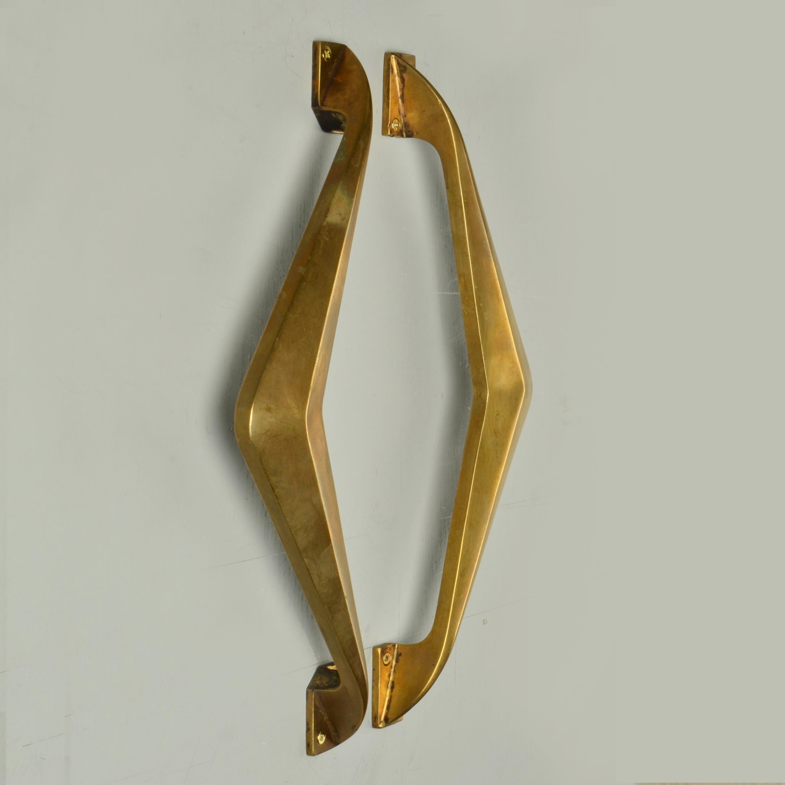 Juego de seis grandes tiradores arquitectónicos de bronce de los años 50 6