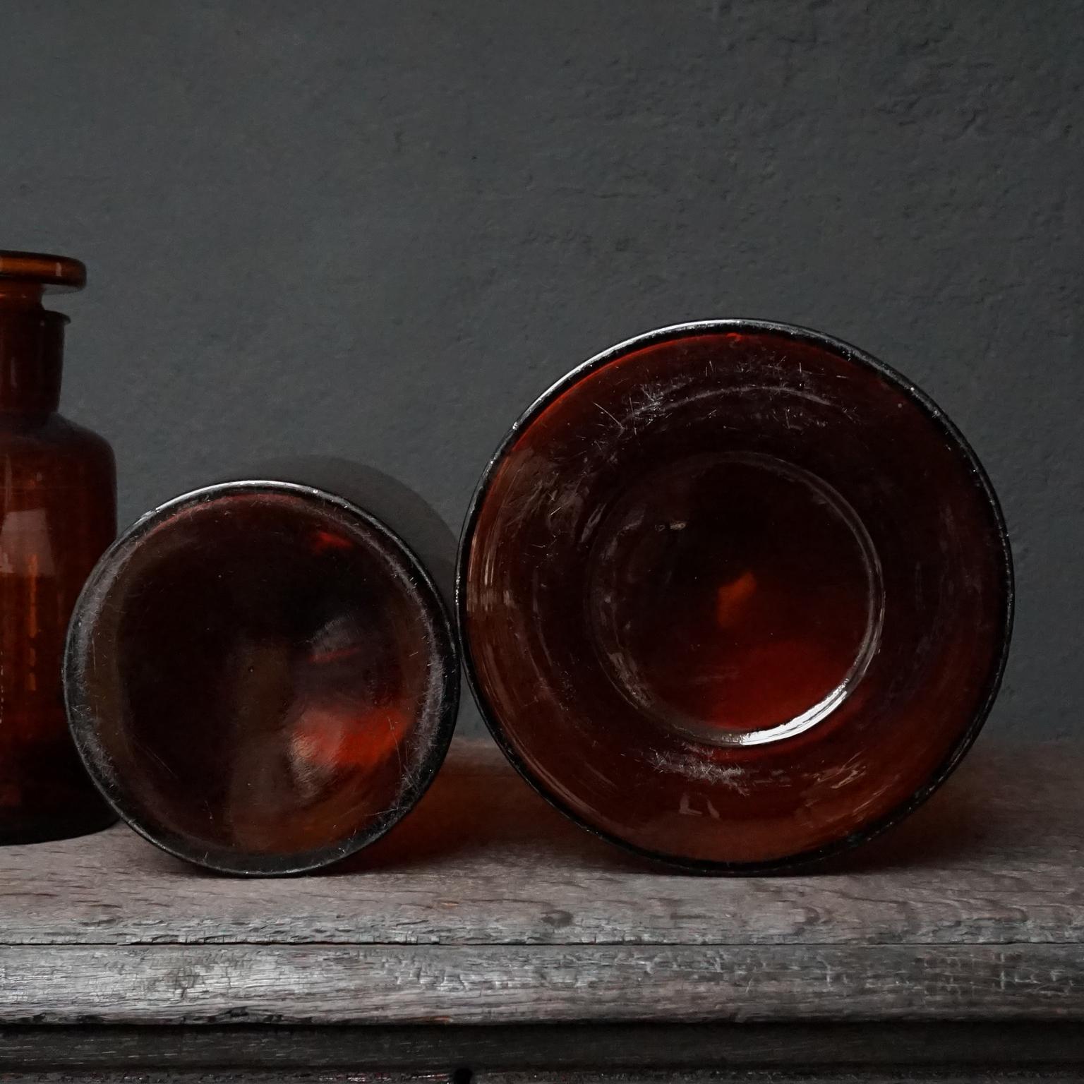 Set of Six Large Early 20th Century German Amber Glass Apothecary Jars with Lid 8
