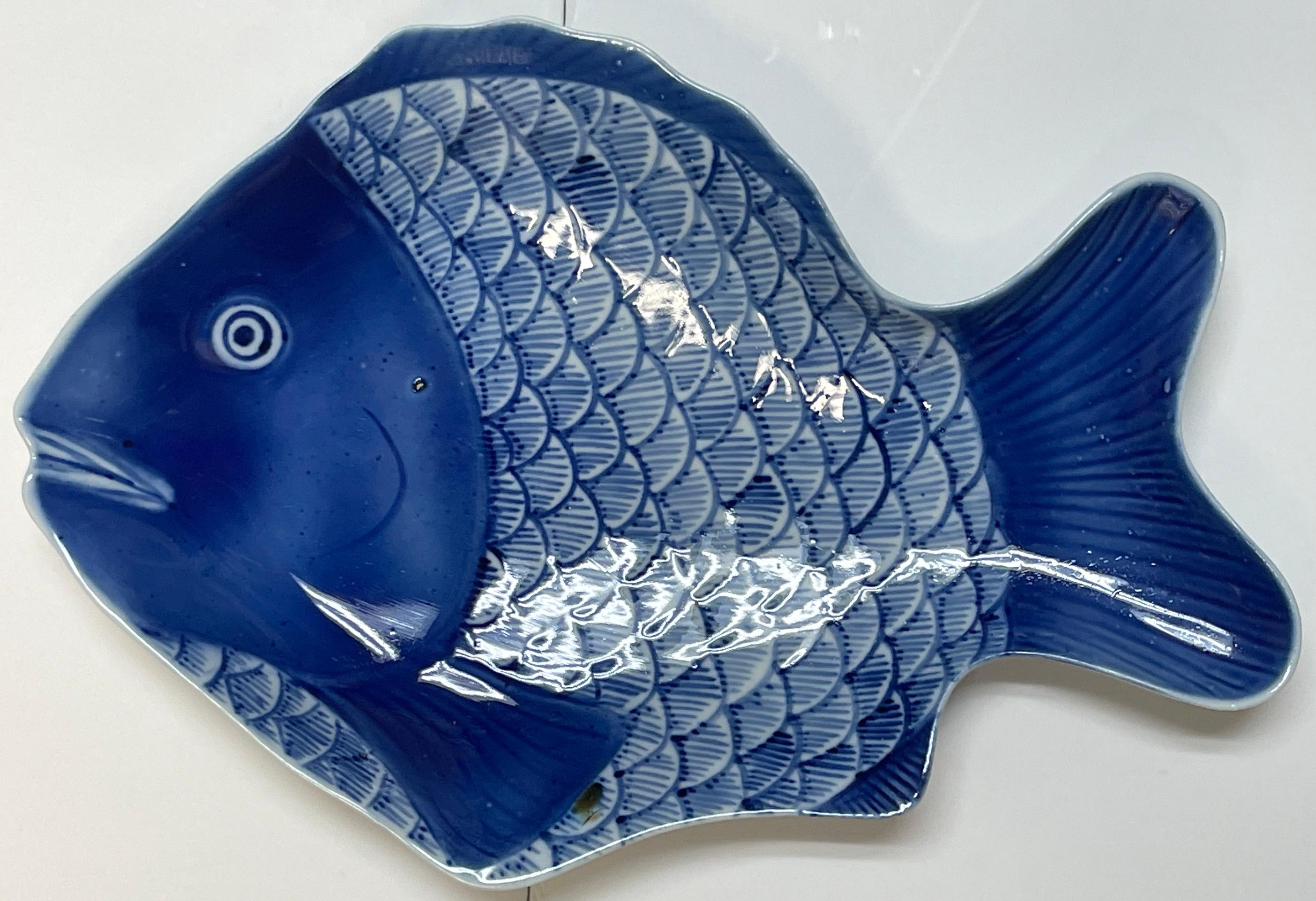 Meiji Set of Six Large Fukagawa Blue & White Fish Plates