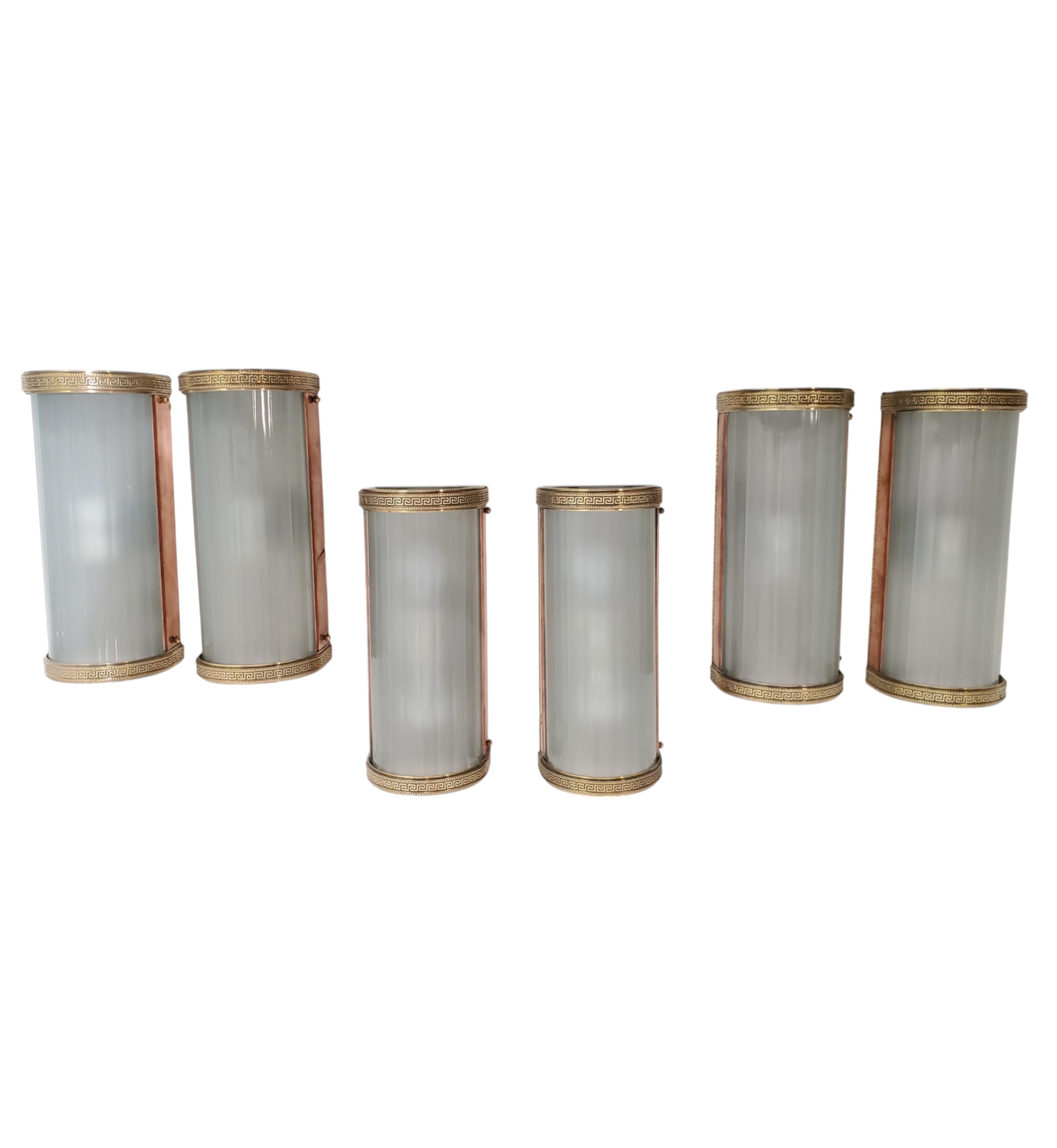 Set di sei grandi appliques tubolari originali in vetro con cornici in ottone e rame in vendita 13
