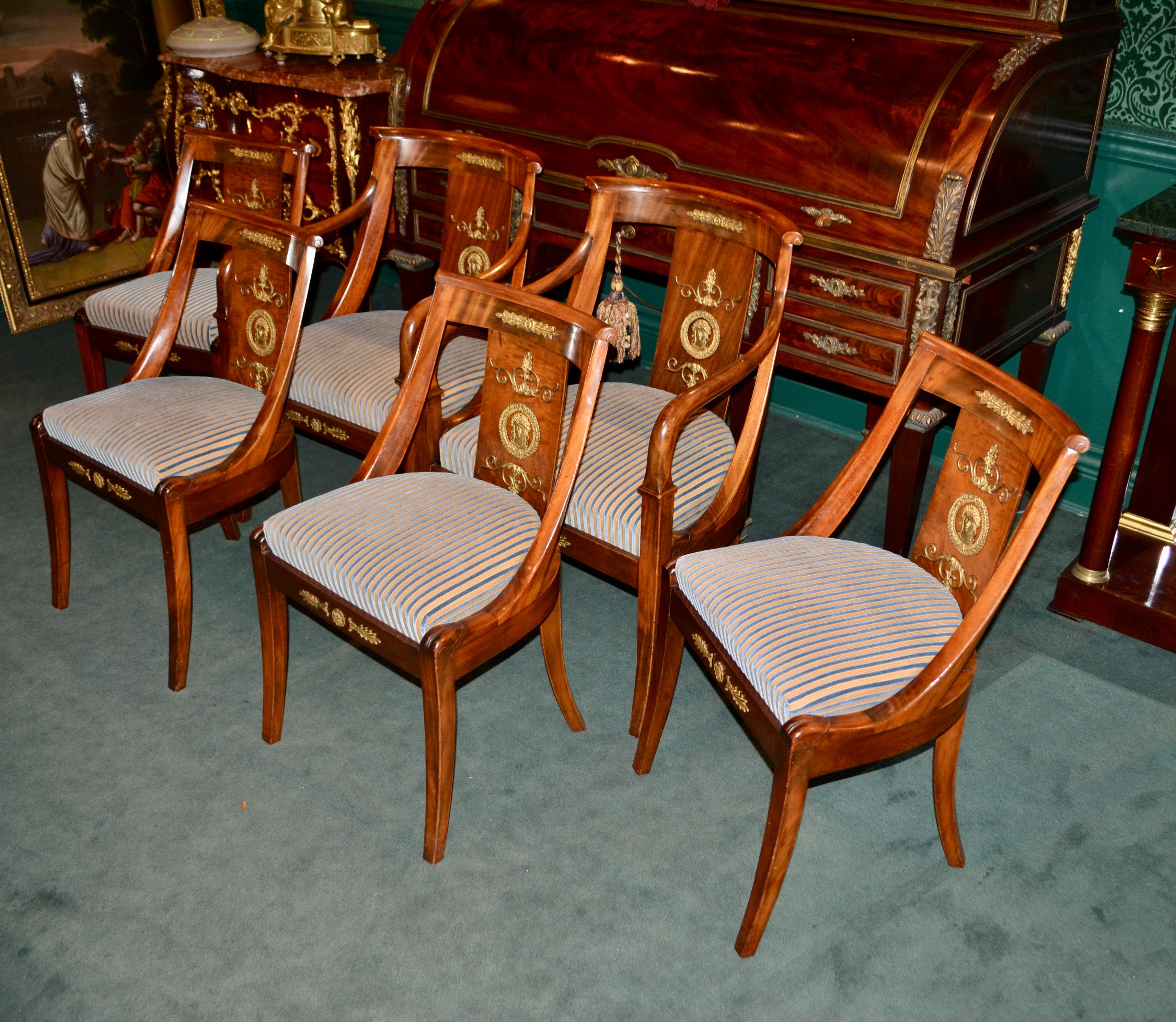 Ensemble de six chaises Gondola de style Empire de la fin du XIXe siècle en vente 10