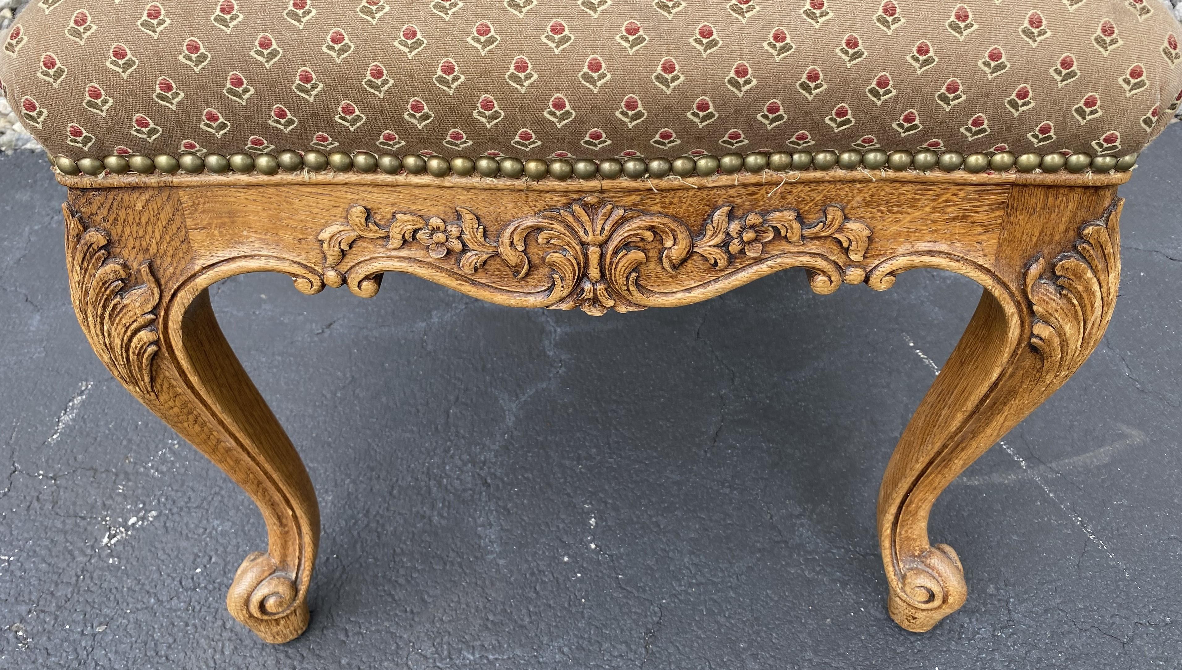 Set of Six Late 19th Century Louis XV Style Carved Oak Upholstered Dining Chairs For Sale 2