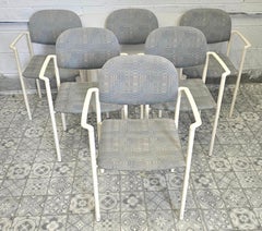 Juego de seis sillones de metal pintado y tapizados Emeco Industries de finales del siglo XX