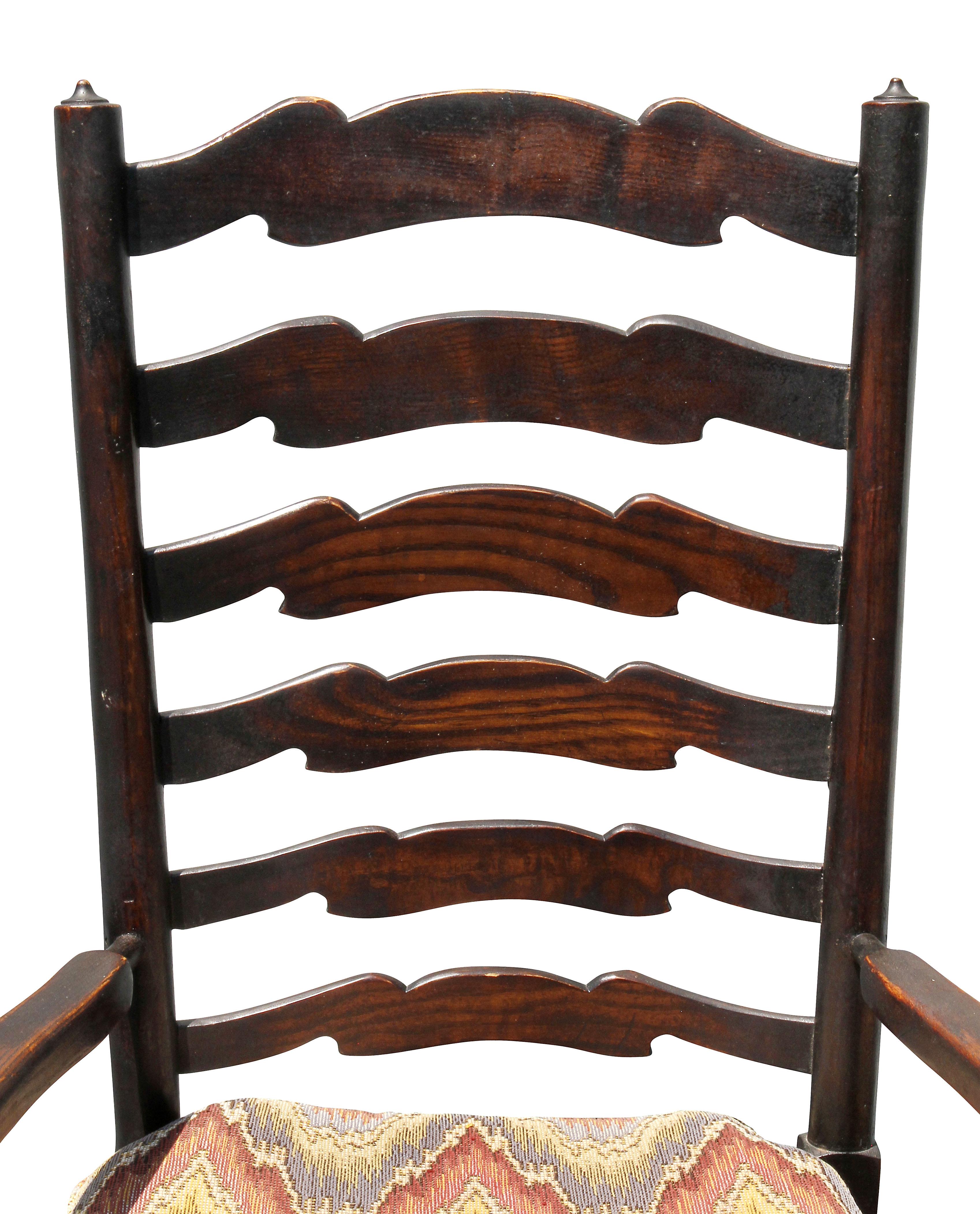 Early 19th Century Set of Six Late Georgian Elmwood Windsor Dining Chairs For Sale