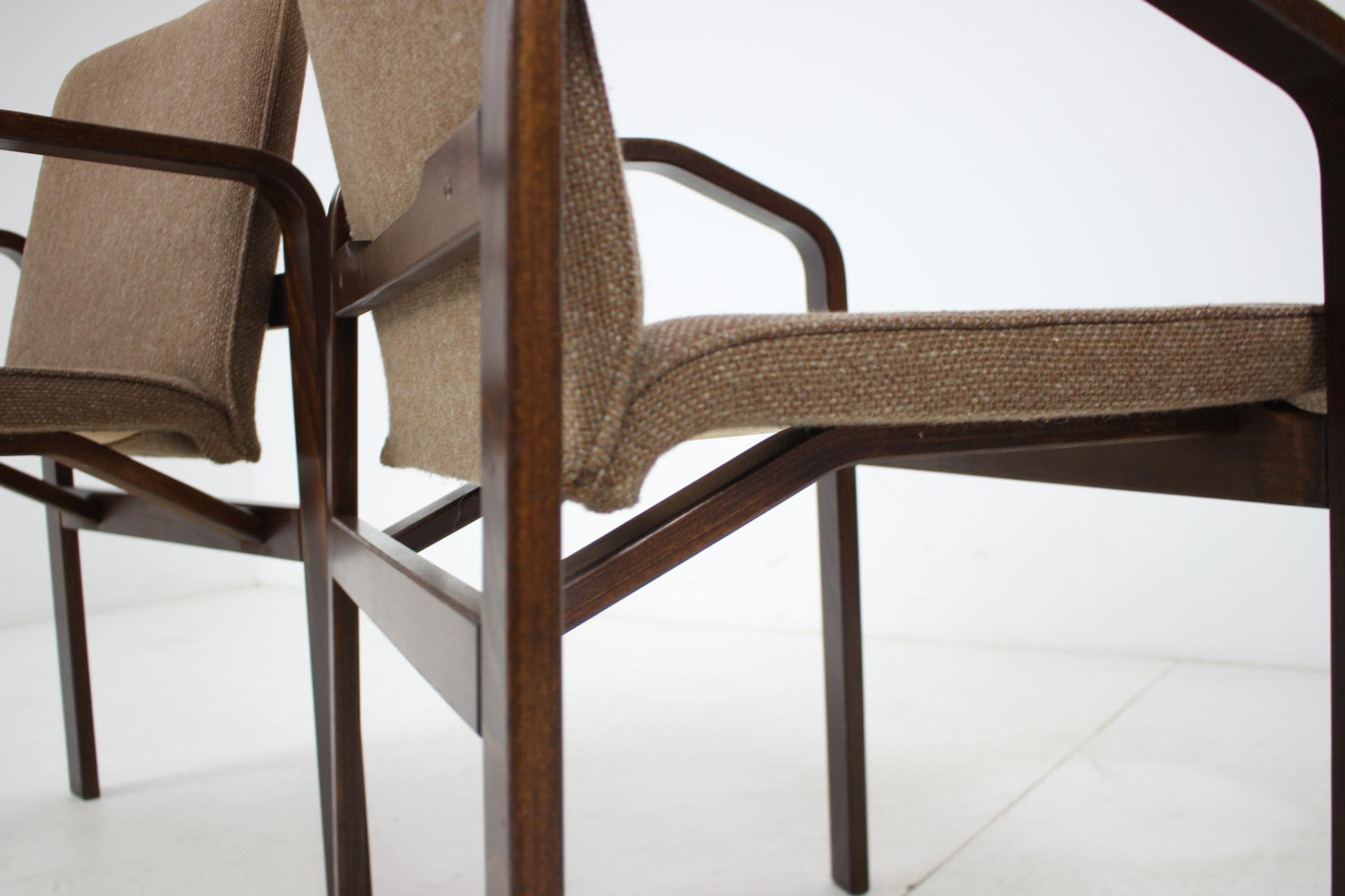 Satz von sechs Loungesesseln/Ton, Nrodn Podnik Holeov, 1993 im Angebot 6