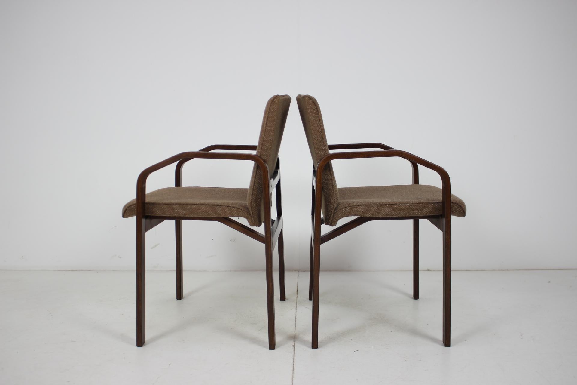 Satz von sechs Loungesesseln/Ton, Nrodn Podnik Holeov, 1993 im Angebot 2