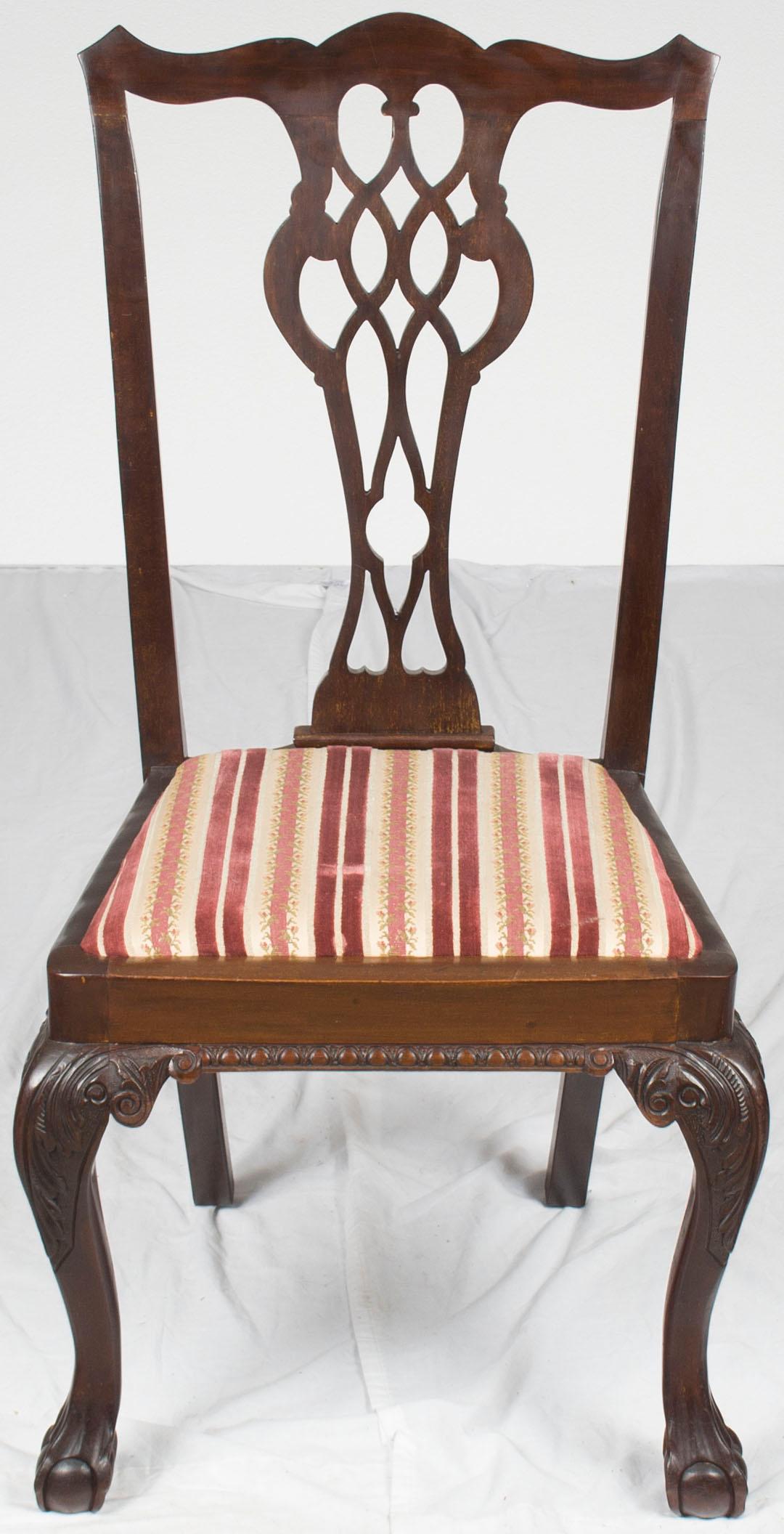 Set of Six Mahogany Carved Ball and Claw Foot Chippendale Dining Room Chairs For Sale 3