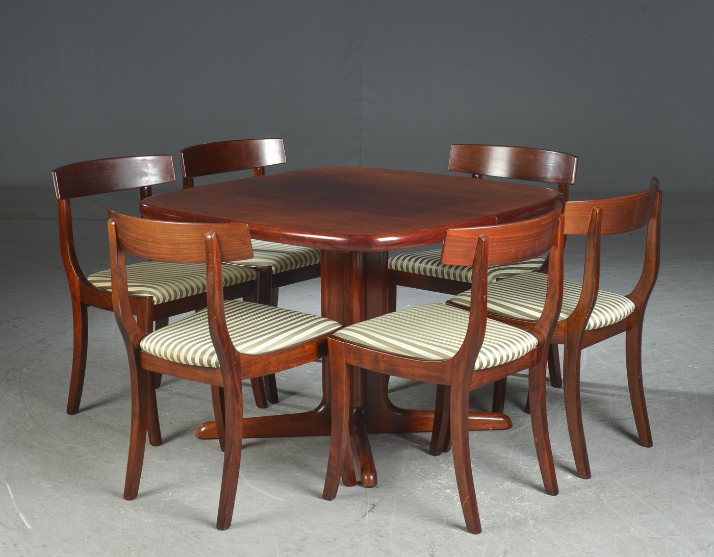 Mid-Century Modern Set of Six Mahogany Dining Chairs by Skovby