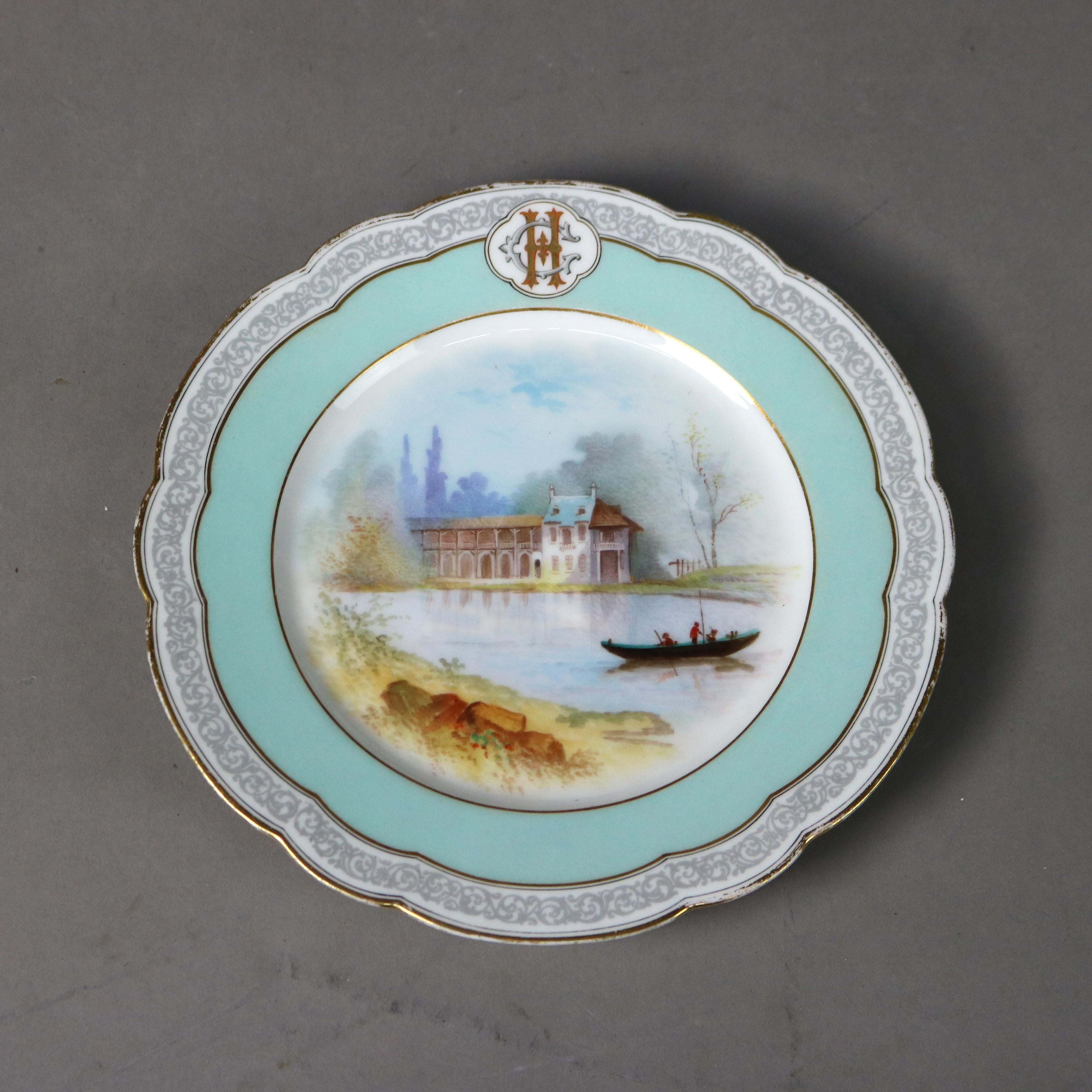 20ième siècle Ensemble de six assiettes Mansard françaises peintes et dorées à la main 20e siècle en vente
