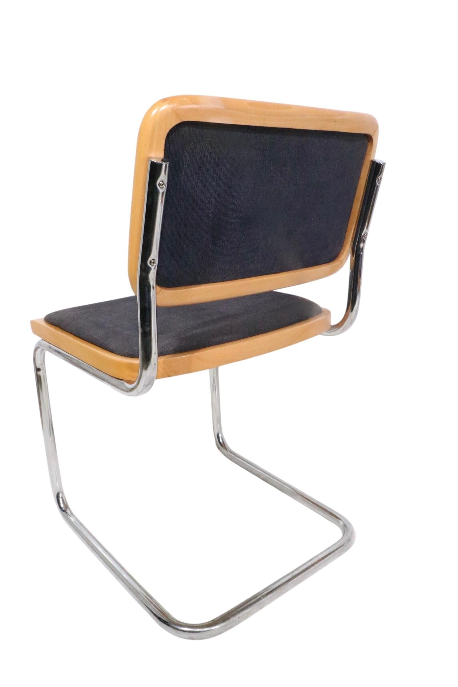 Set of Six Marcel Breuer Cesca Chairs Made in Italy c 1970's en vente 4