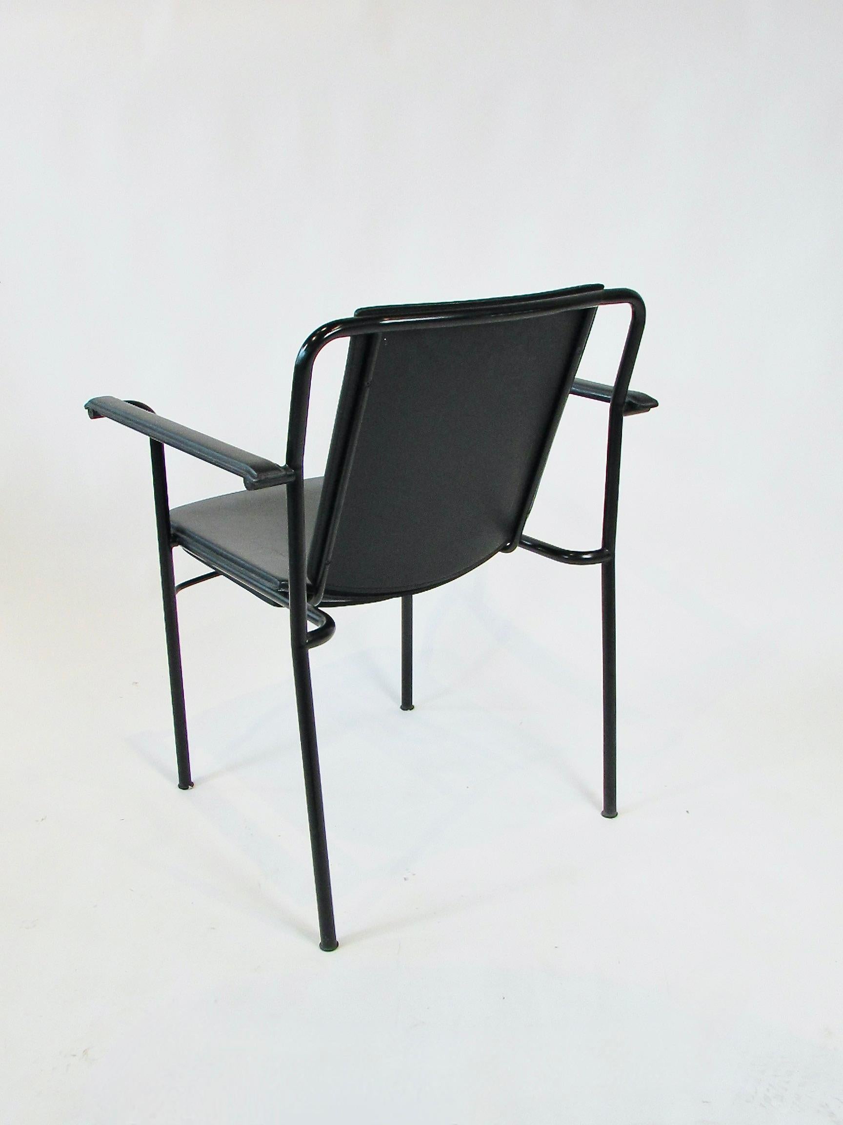Satz von sechs Mario Marenco für Poltrana Frau Italien schwarzes Leder Movie Chairs im Angebot 12