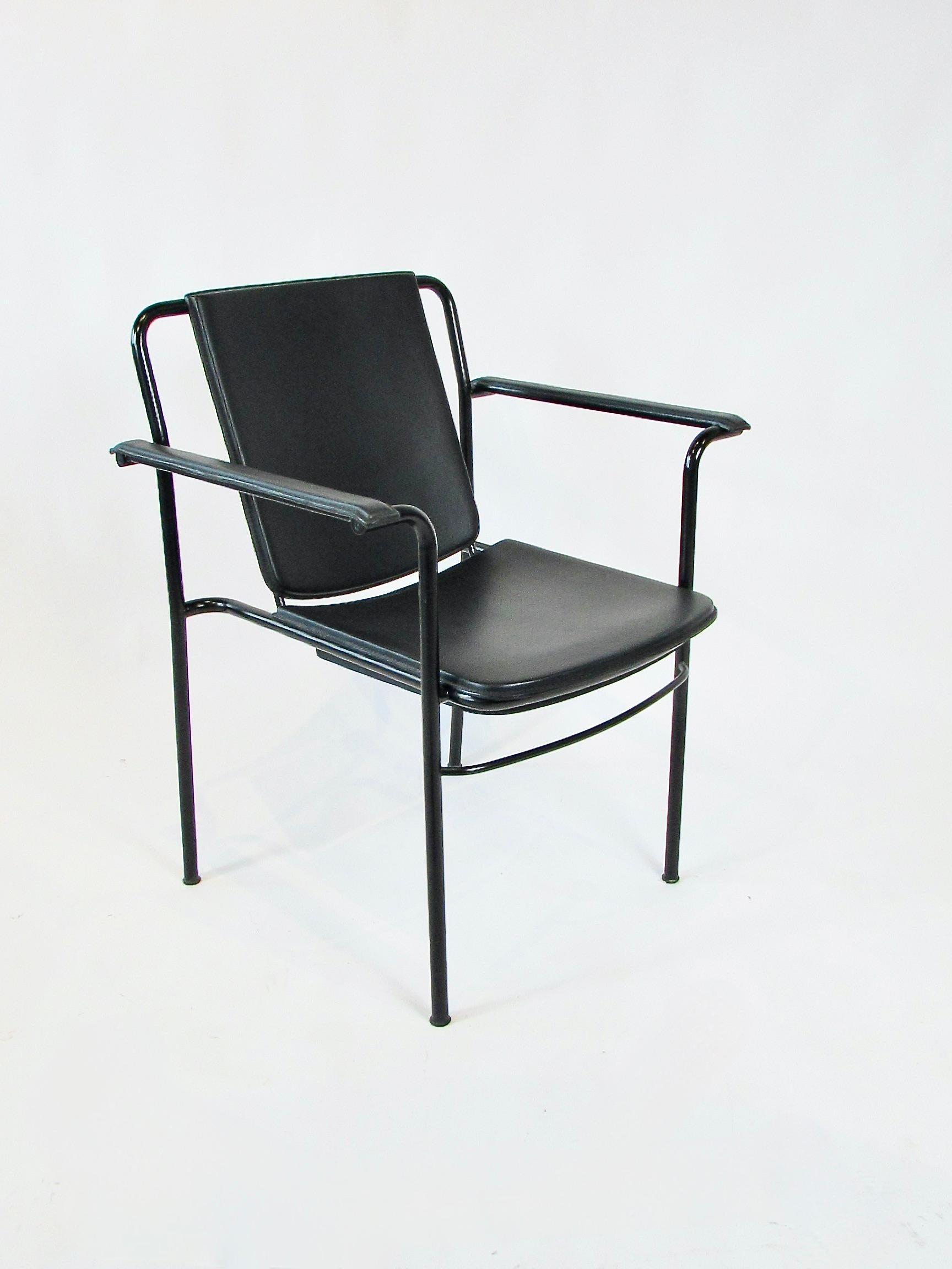 Satz von sechs Mario Marenco für Poltrana Frau Italien schwarzes Leder Movie Chairs im Angebot 3