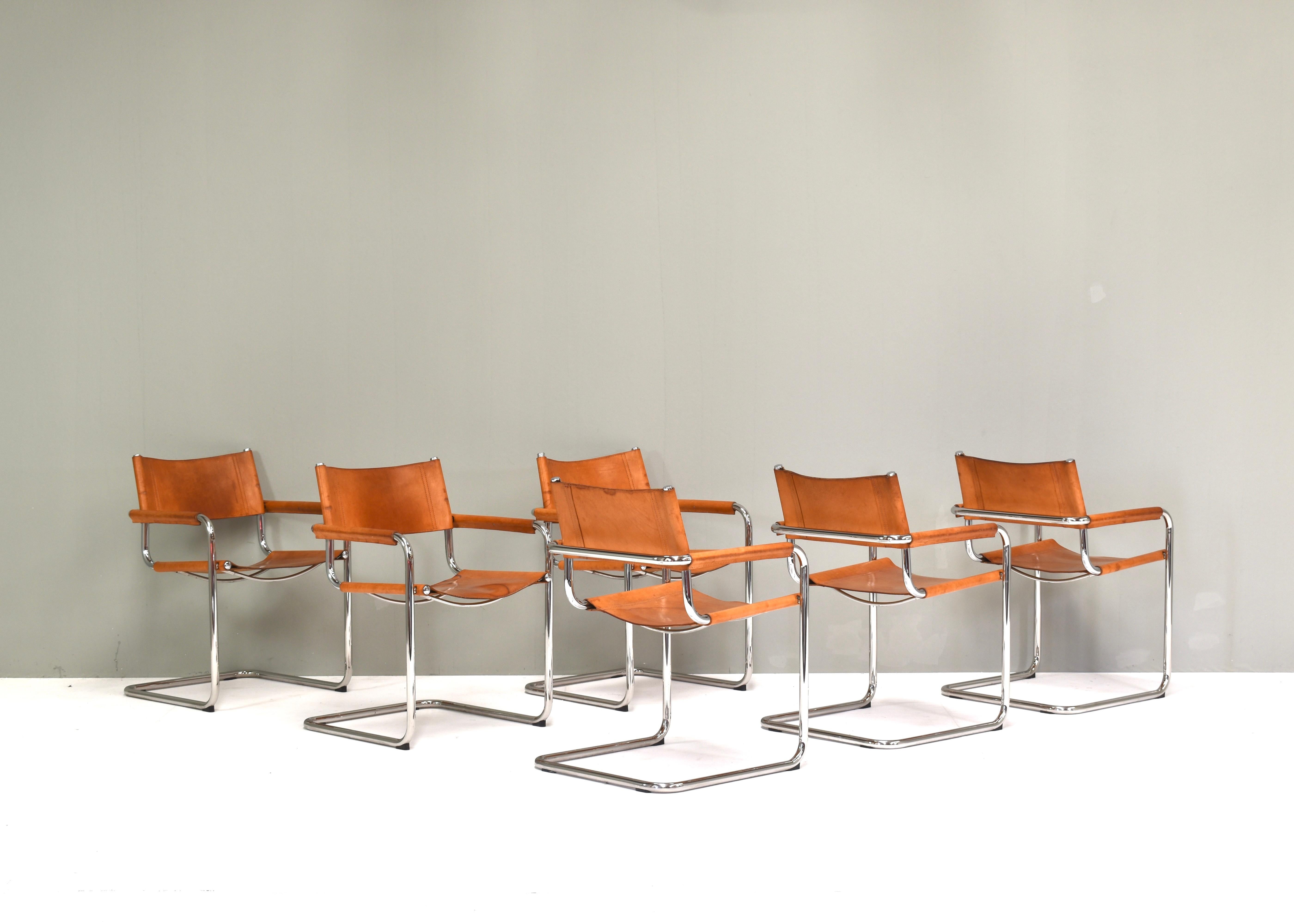 Ensemble de six chaises de salle à manger Mart Stam S34 en cuir fauve par FASEM - Italie, années 1960 Bon état - En vente à Pijnacker, Zuid-Holland