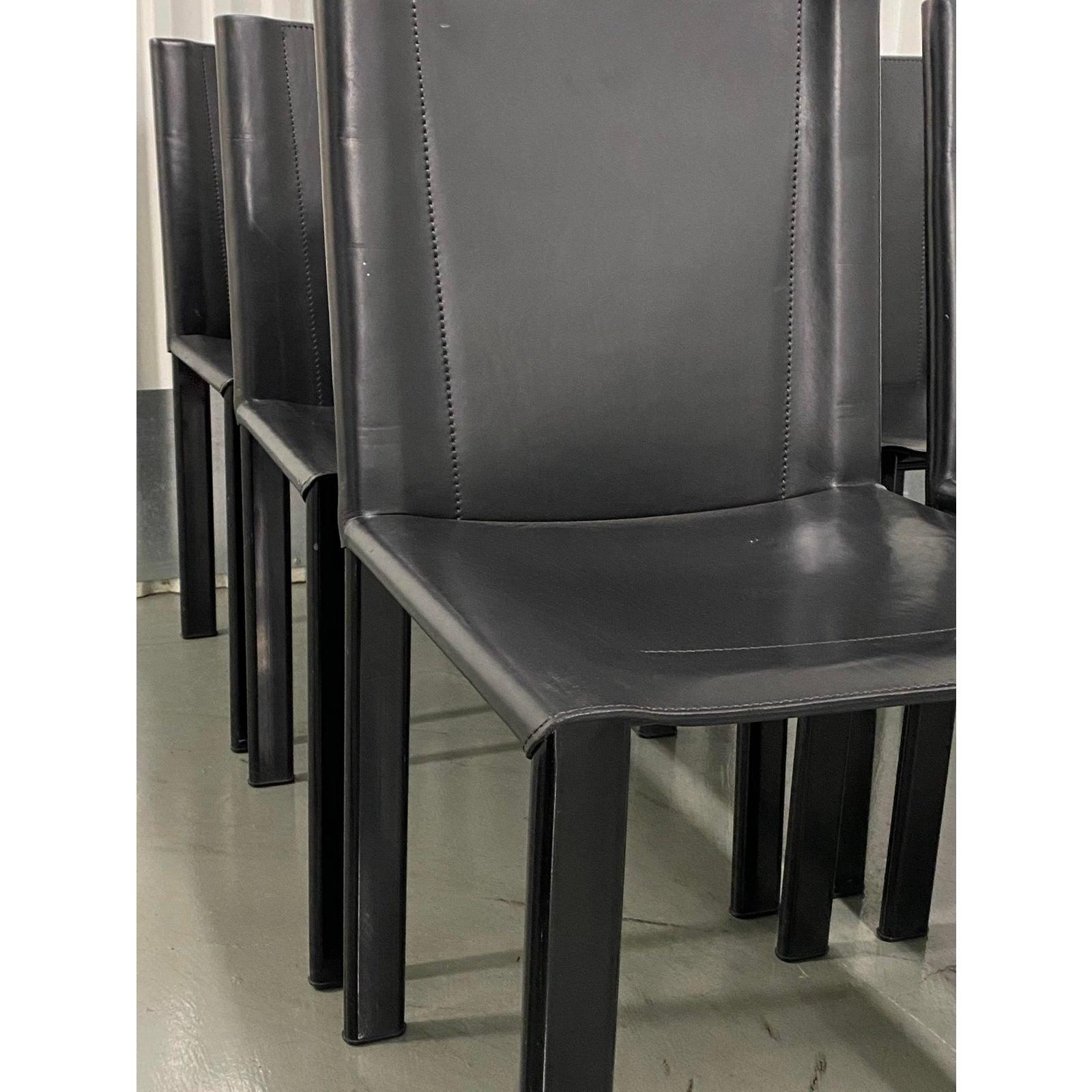 Set of six Matteo Grassi modernist black leather dining chairs

Each chair measures: 17.5