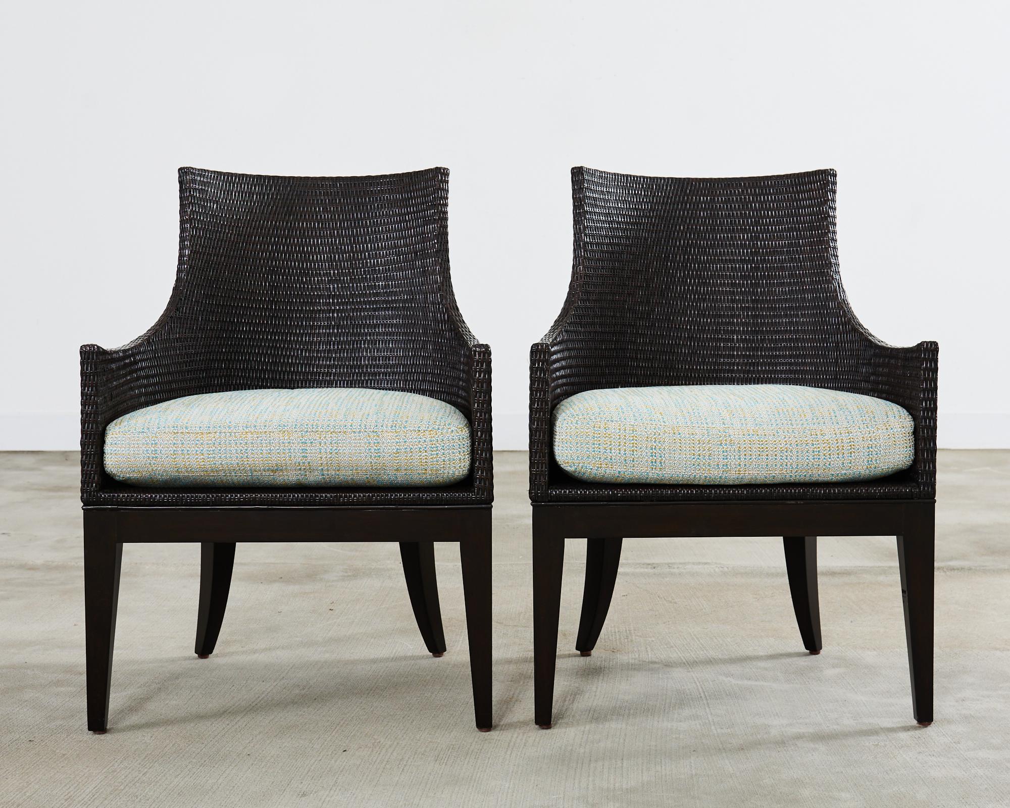 Laccato Set di sei poltrone da pranzo McGuire in canna di rattan intrecciato in vendita