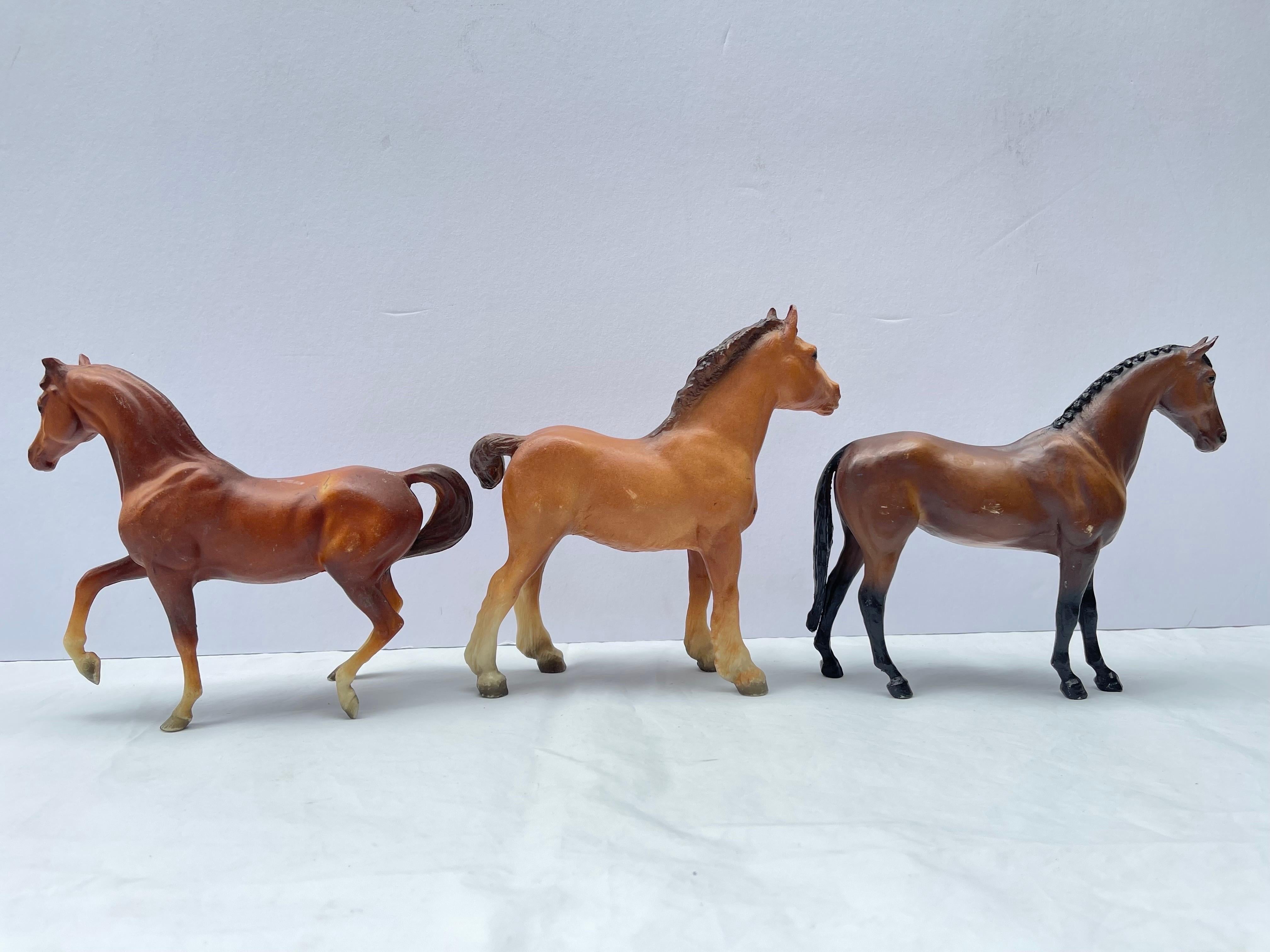  Set von sechs mittelgroßen Vintage-Bürgerpferden (Kasten 3) im Angebot 4
