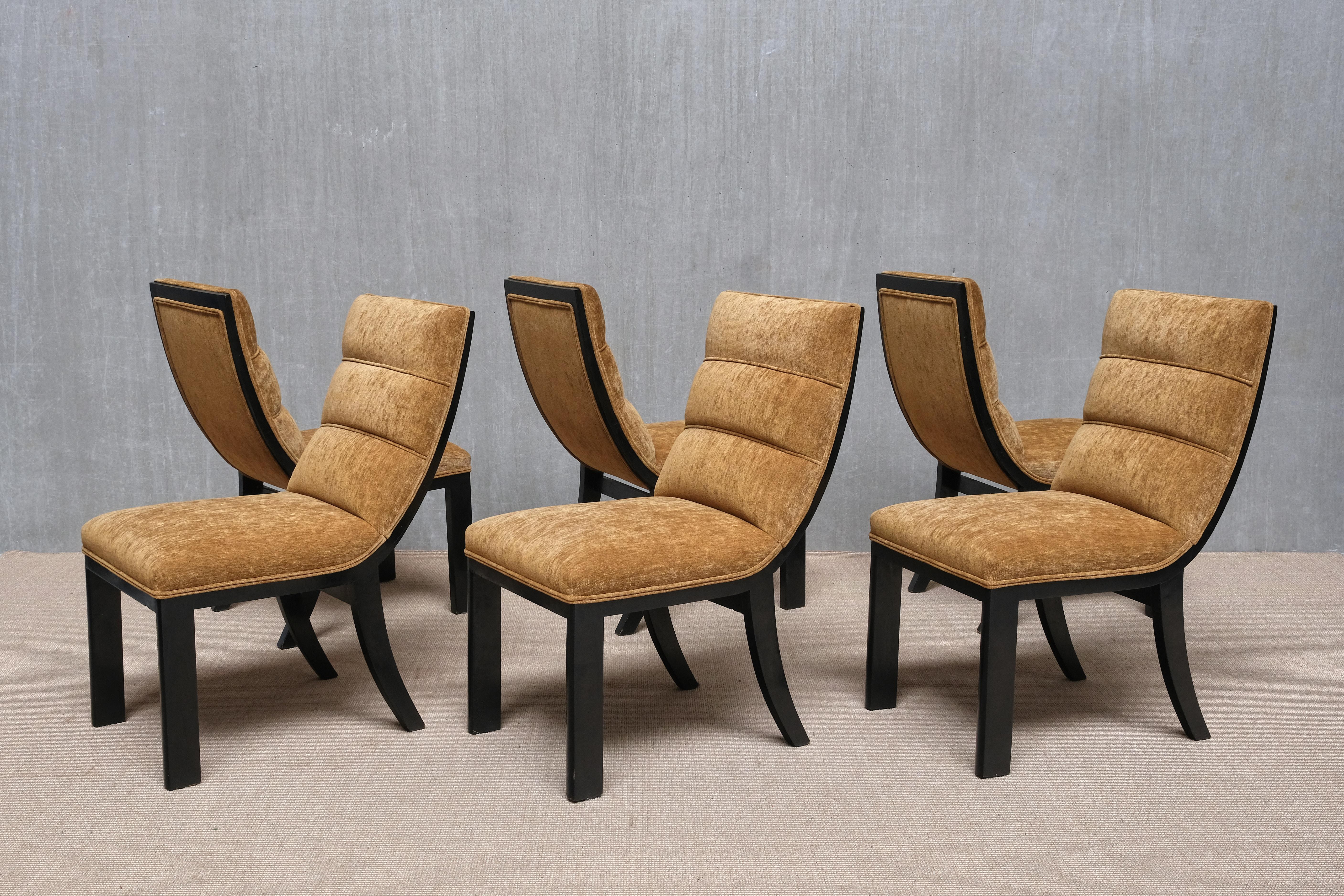 Set of Six Melchiorre Bega Dining Chairs, Lacquered Wood, Chenille, Italy, 1930s (Italienisch) im Angebot