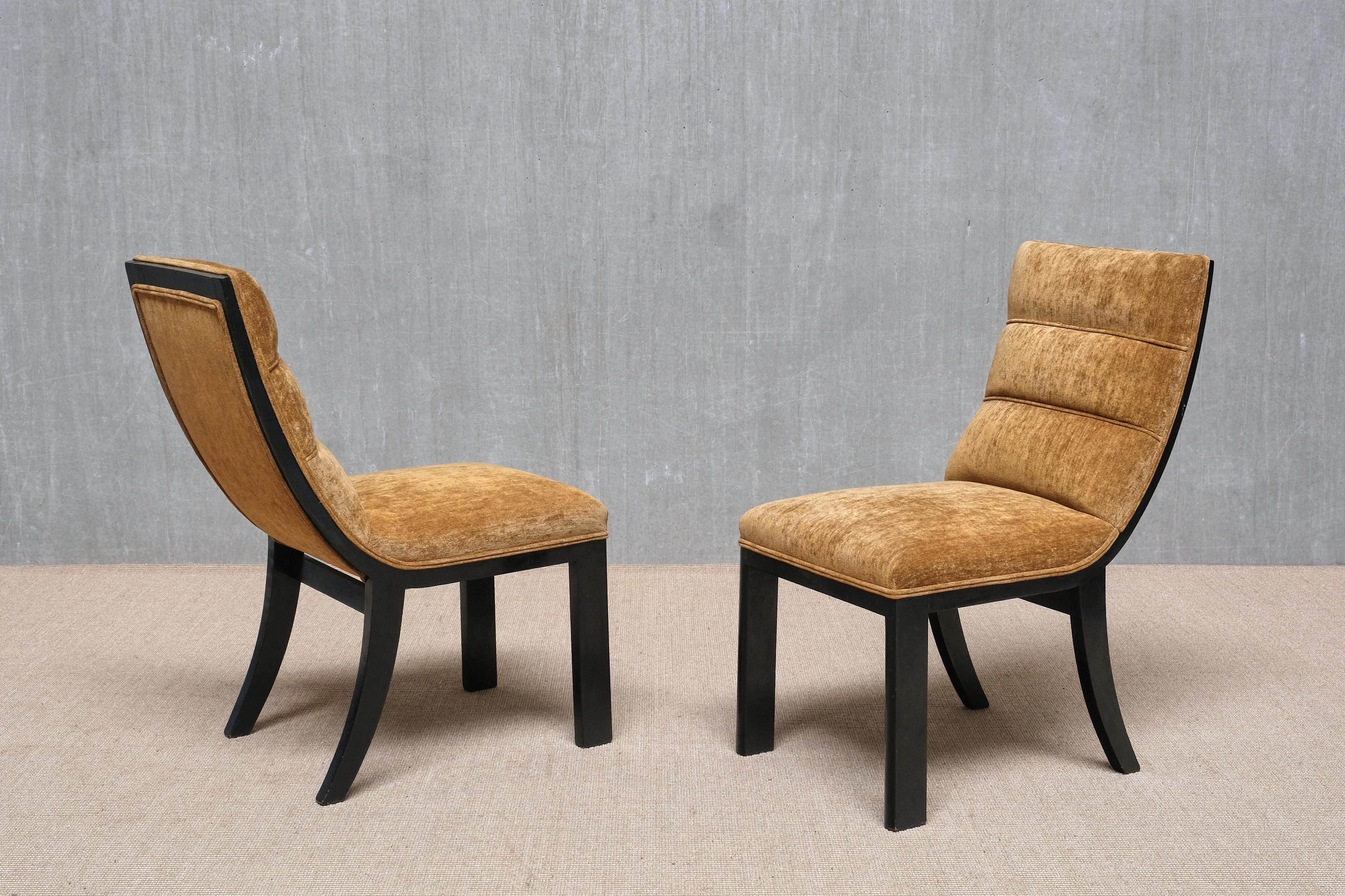 Set of Six Melchiorre Bega Dining Chairs, Lacquered Wood, Chenille, Italy, 1930s (Mitte des 20. Jahrhunderts) im Angebot