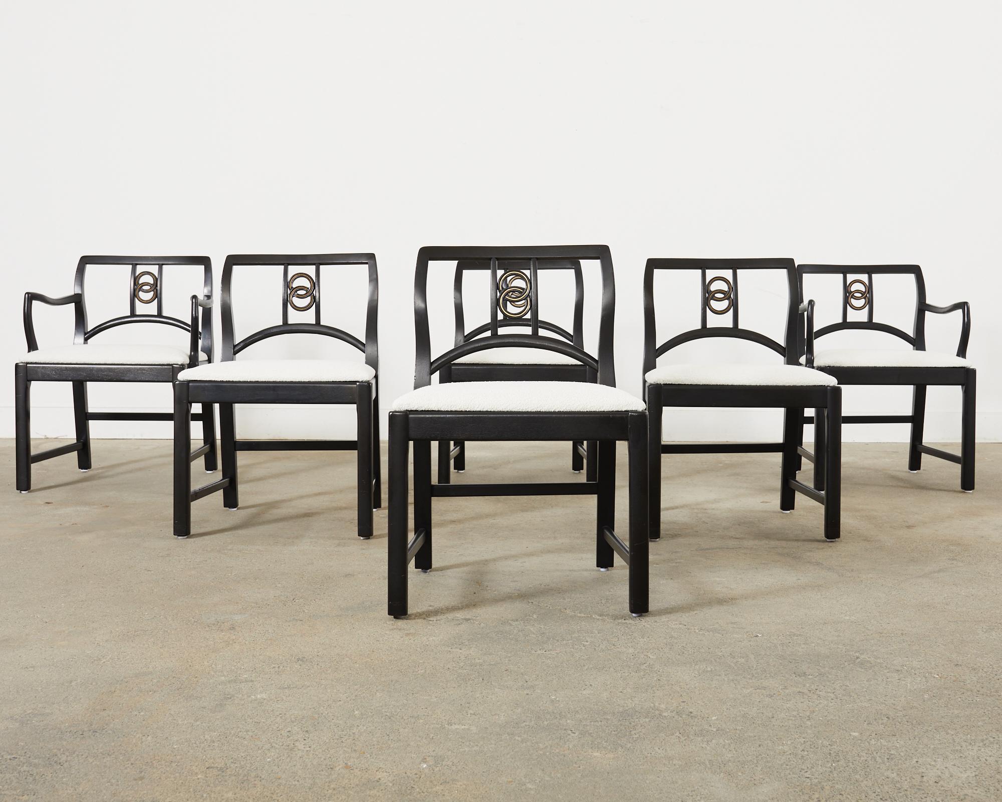 Mid-Century Modern Ensemble de six chaises de salle à manger en bouclé Michael Taylor for Baker en vente