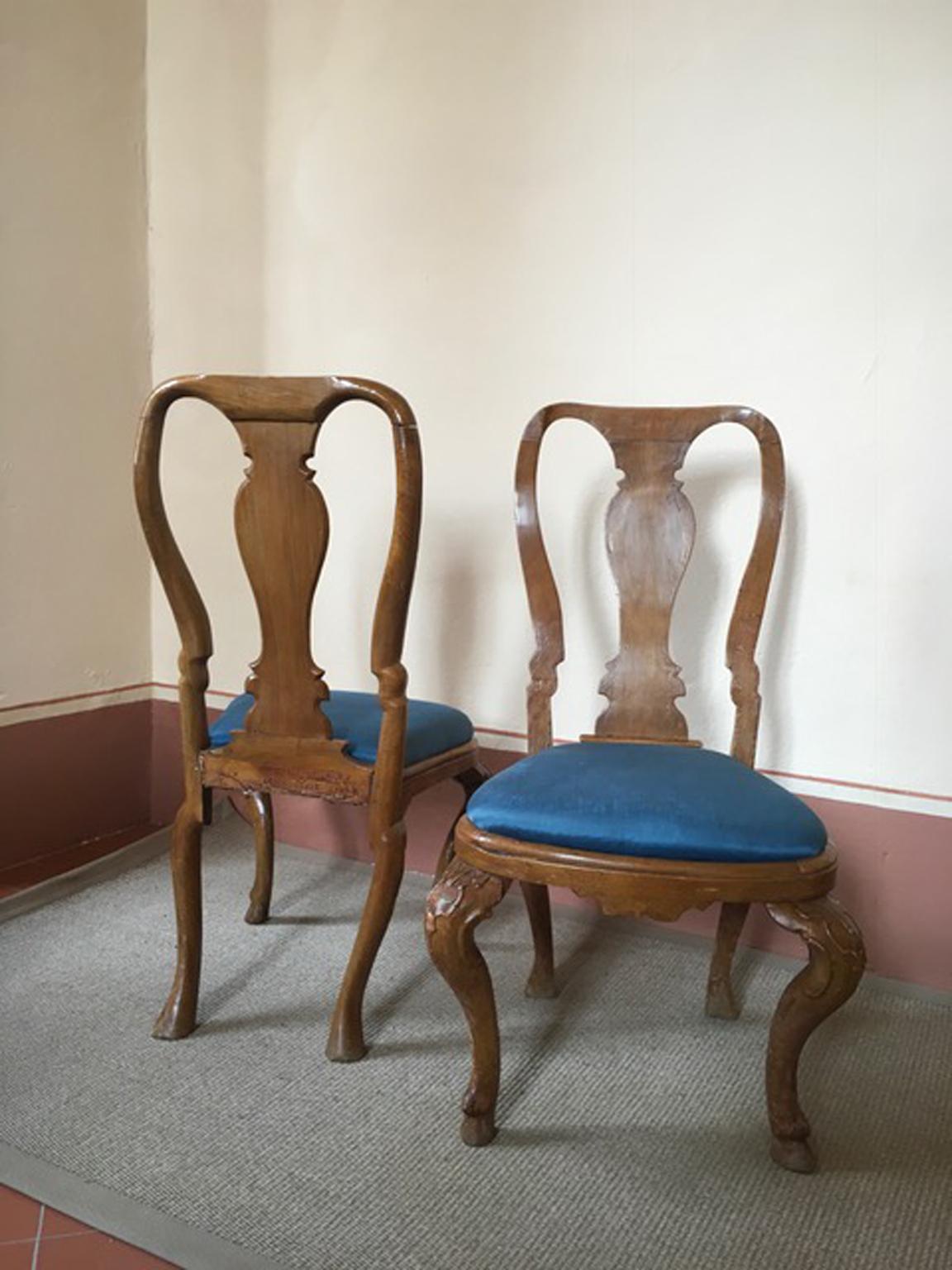 Italy Mid-18th Century Set Six Dining Chairs Solid Oak Hand Carved In Good Condition In Brescia, IT