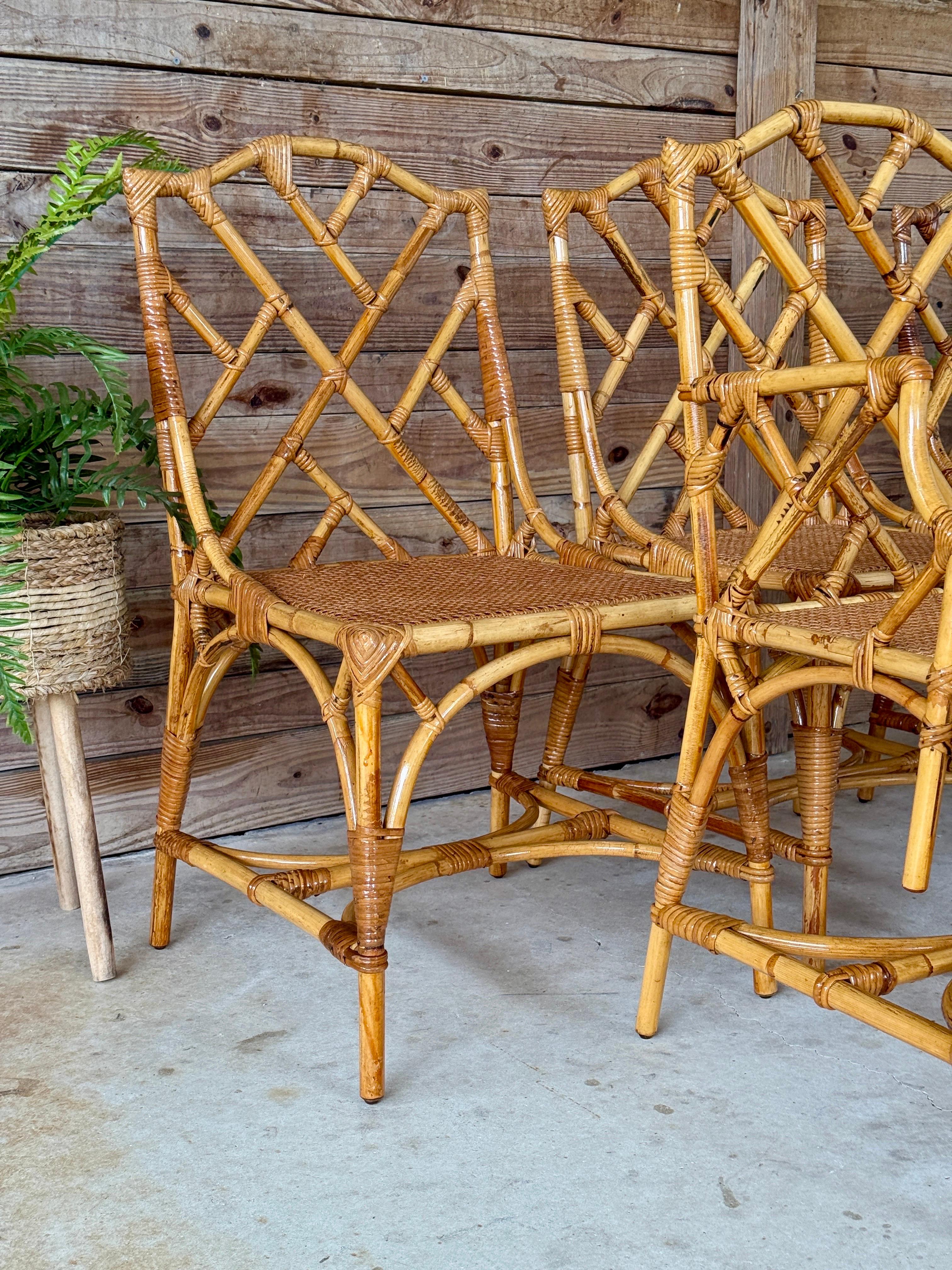 Set of Six Mid-20th Century Restored Italian Rattan Chippendale Dining Chairs en venta 3