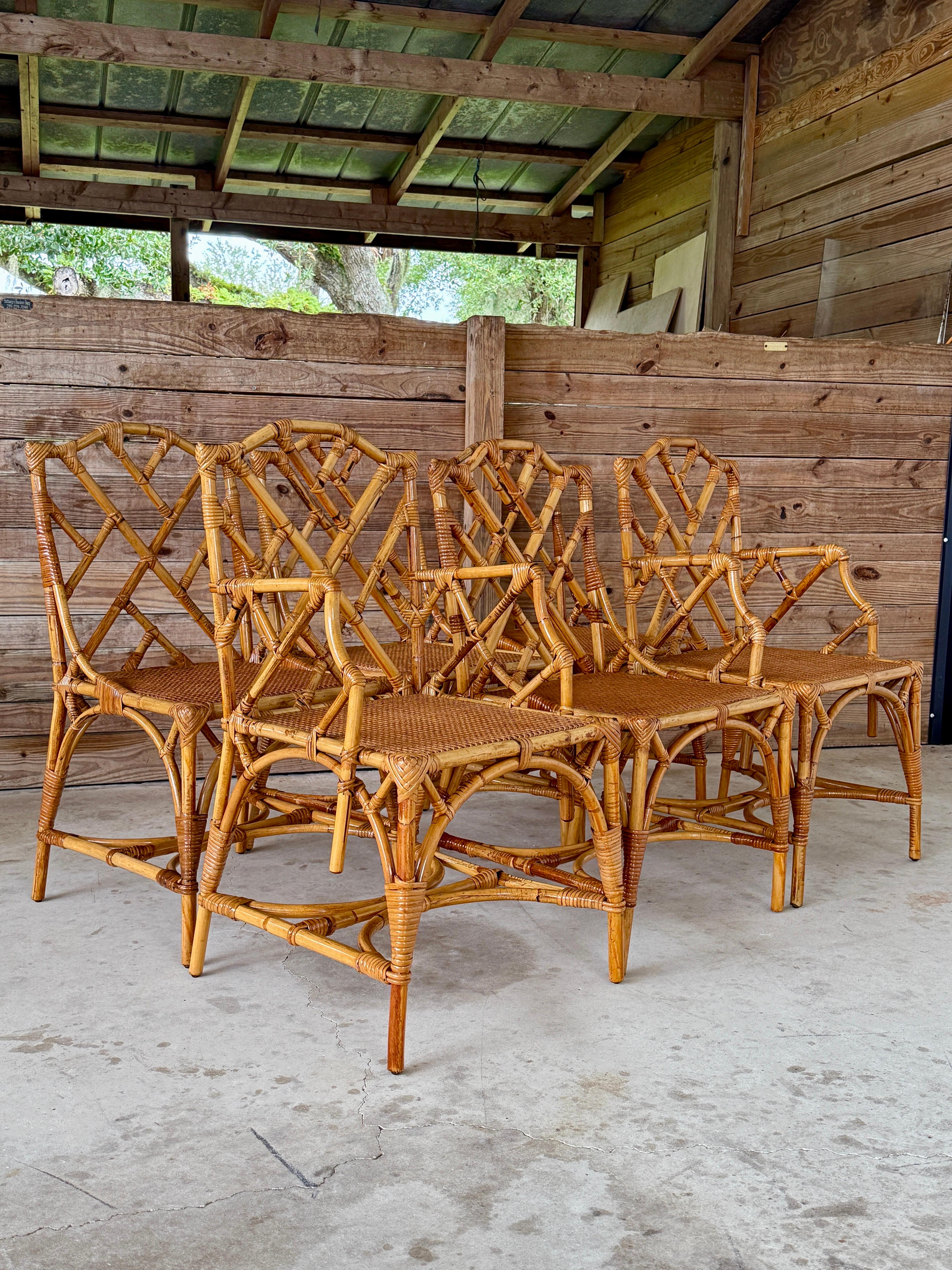 Set of Six Mid-20th Century Restored Italian Rattan Chippendale Dining Chairs en venta 6