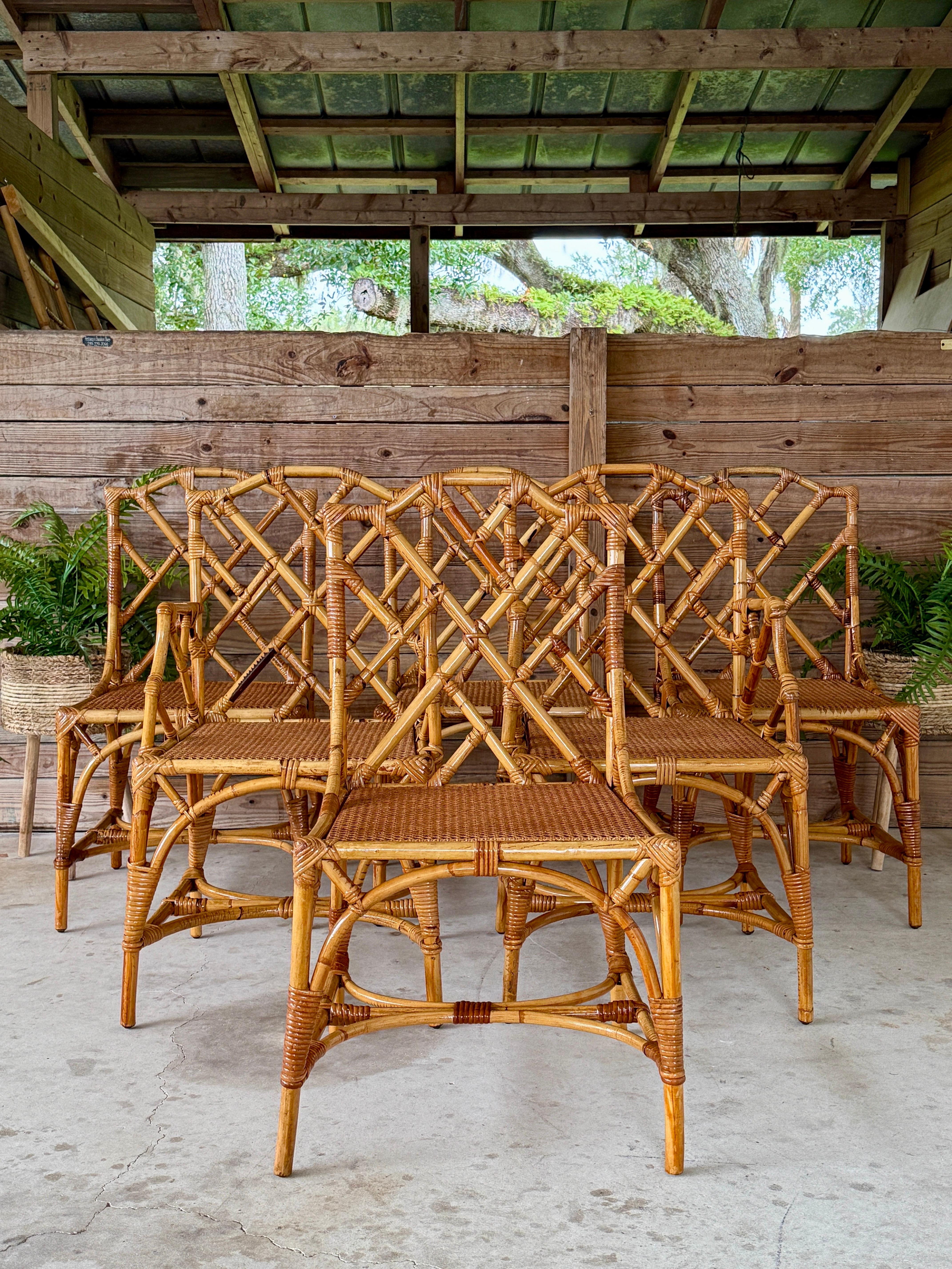 Set of Six Mid-20th Century Restored Italian Rattan Chippendale Dining Chairs Ratán en venta
