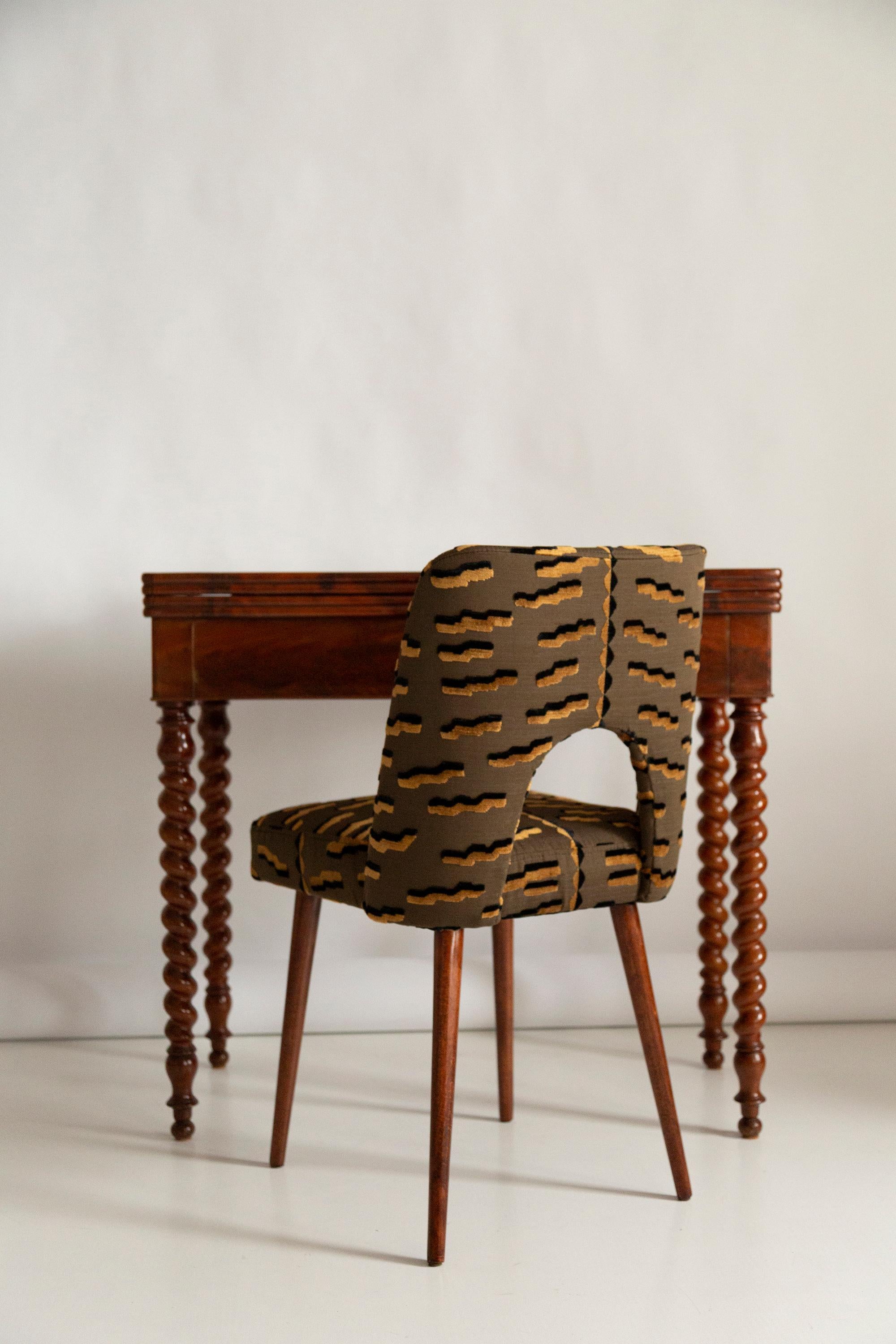 Polish Set of Six Mid Century Brown Tiger Jacquard Velvet Shell Chairs, Europe, 1960s For Sale