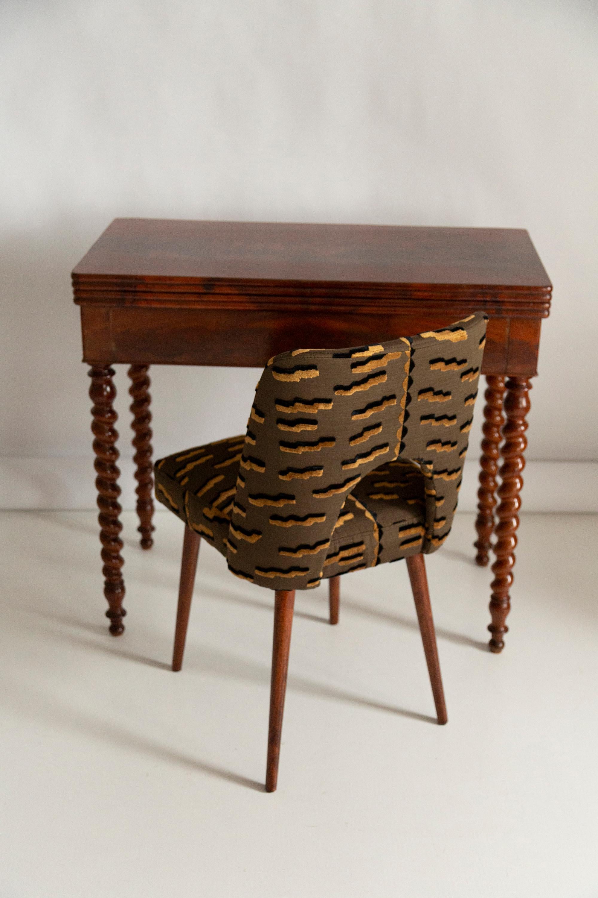 Hand-Crafted Set of Six Mid Century Brown Tiger Jacquard Velvet Shell Chairs, Europe, 1960s For Sale