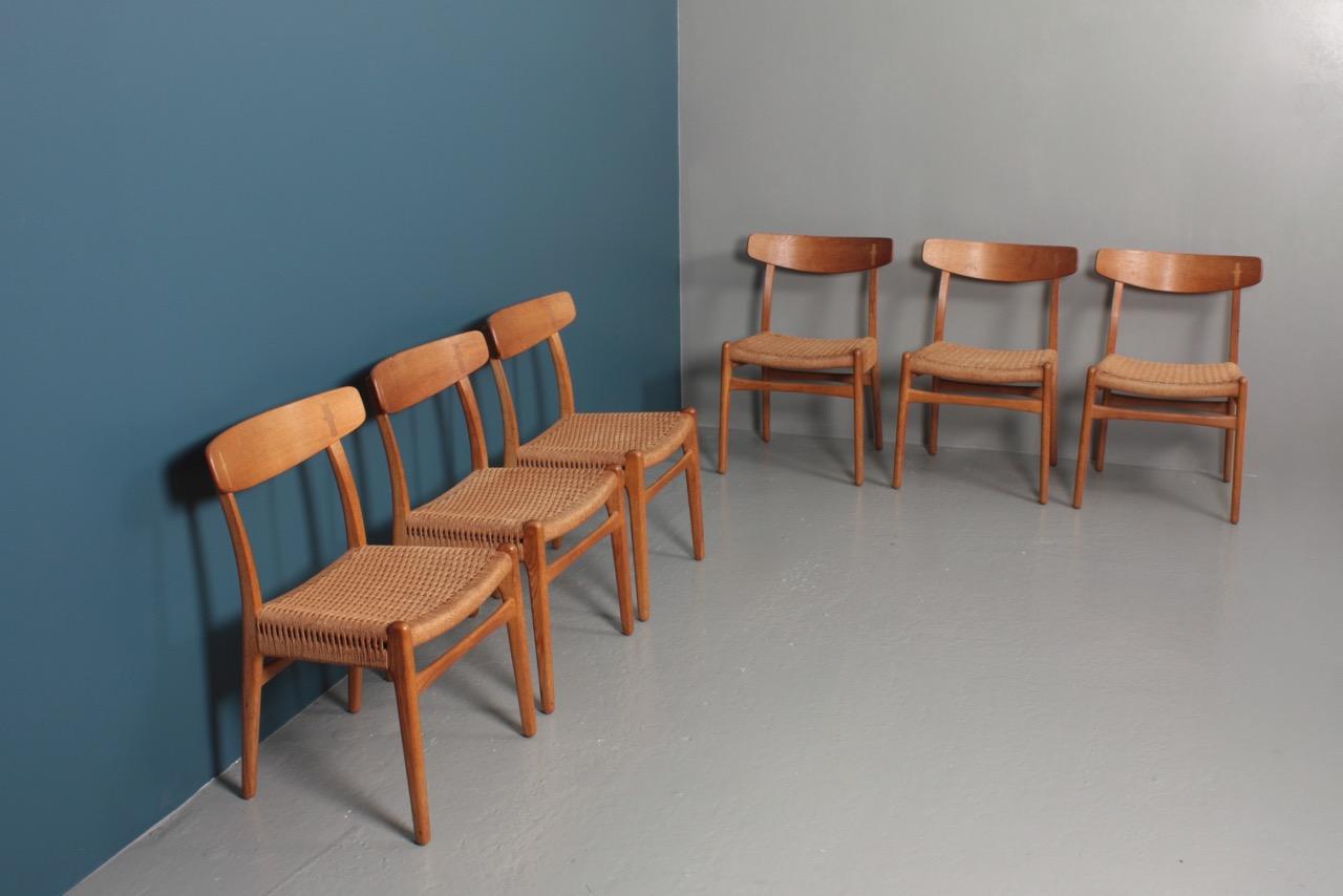 Set of Six Midcentury CH 23 Side Chairs in Oak by Wegner Danish Design, 1950s 6