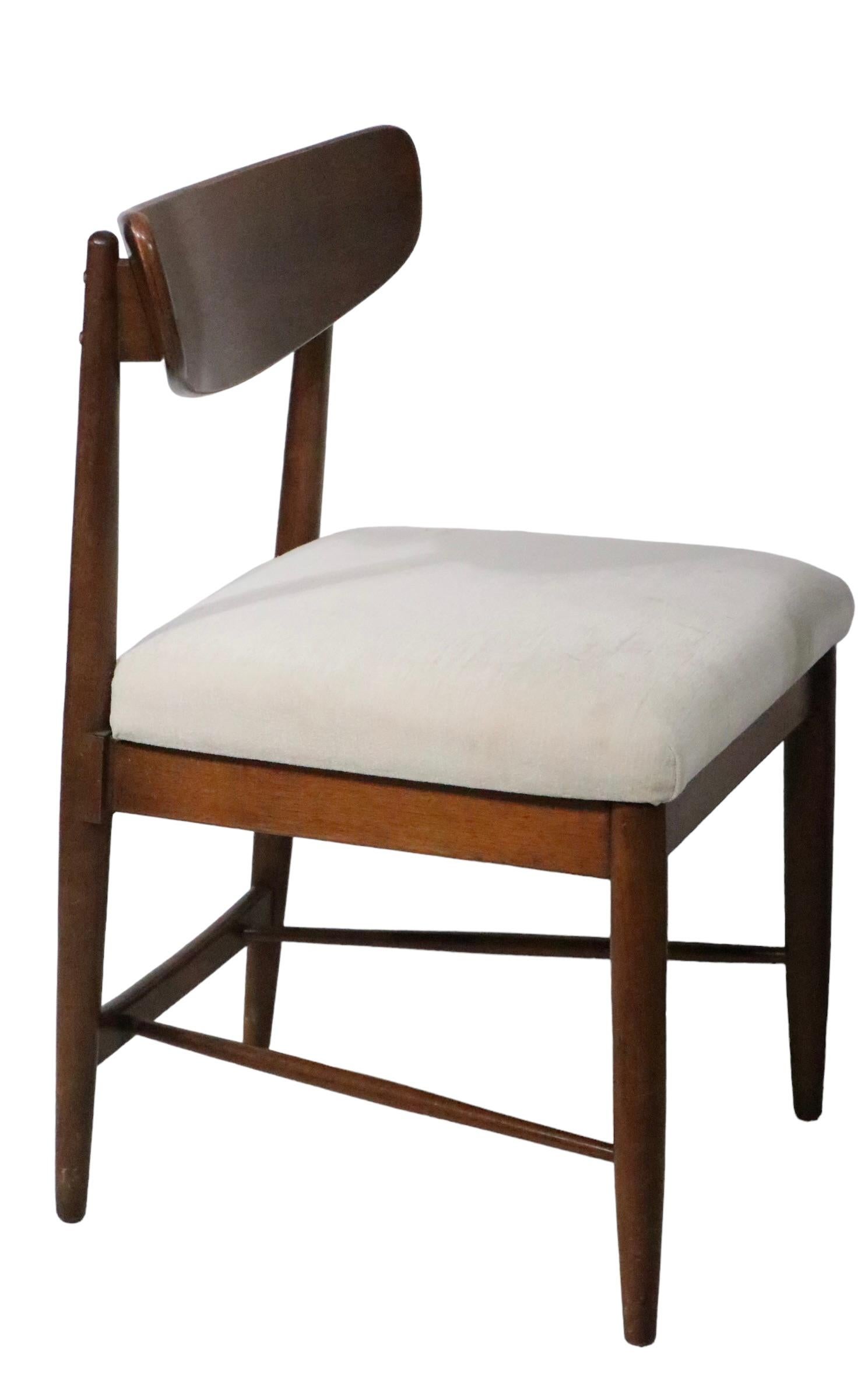 Tissu d'ameublement Ensemble de six chaises de salle à manger Dania du milieu du siècle, American of Martinsville, c 1950/60s. en vente
