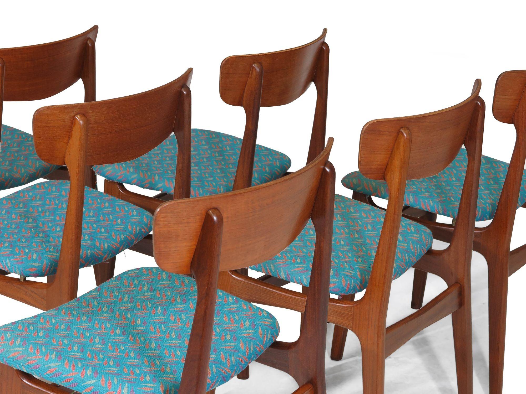 20th Century Set of Six Mid-century Danish Teak Dining Chairs for Reupholstery For Sale