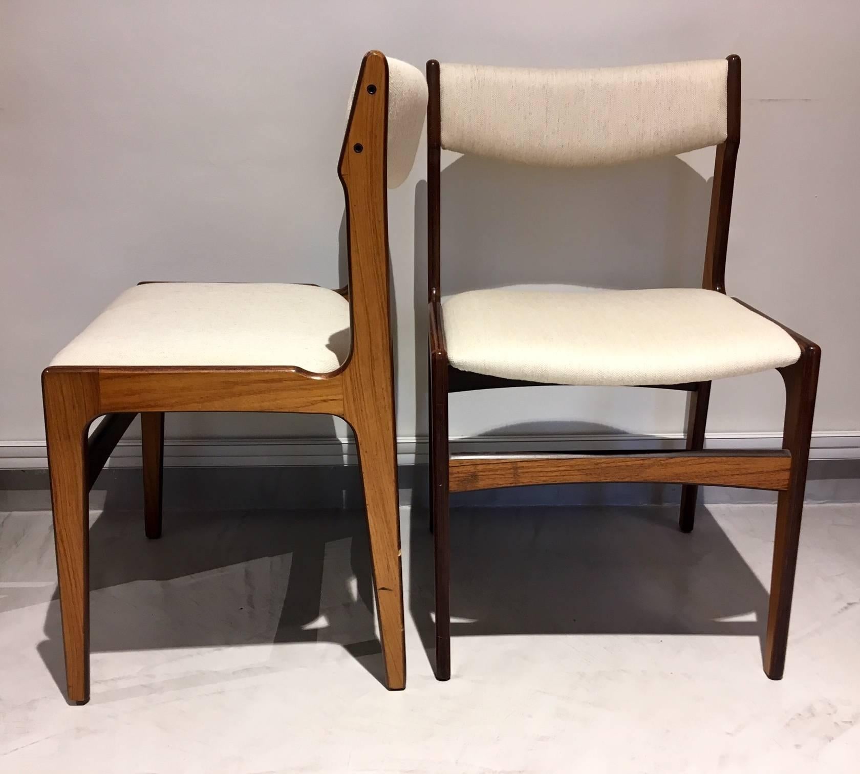 Set of Six Midcentury Danish Wooden Dining Chairs with White Covers In Good Condition In Madrid, ES