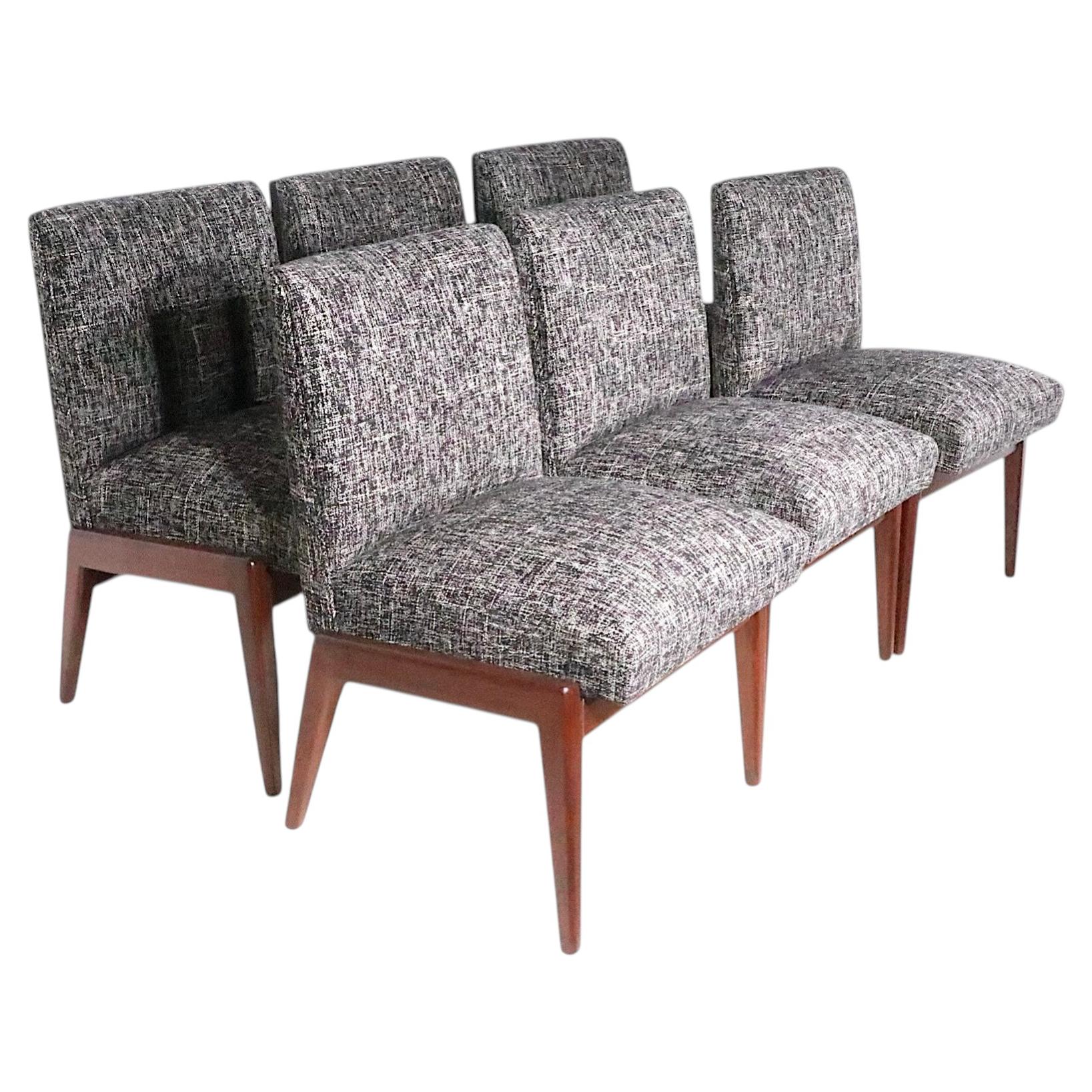 Set of Six Mid Century Dining Chairs by Jens Risom For Sale