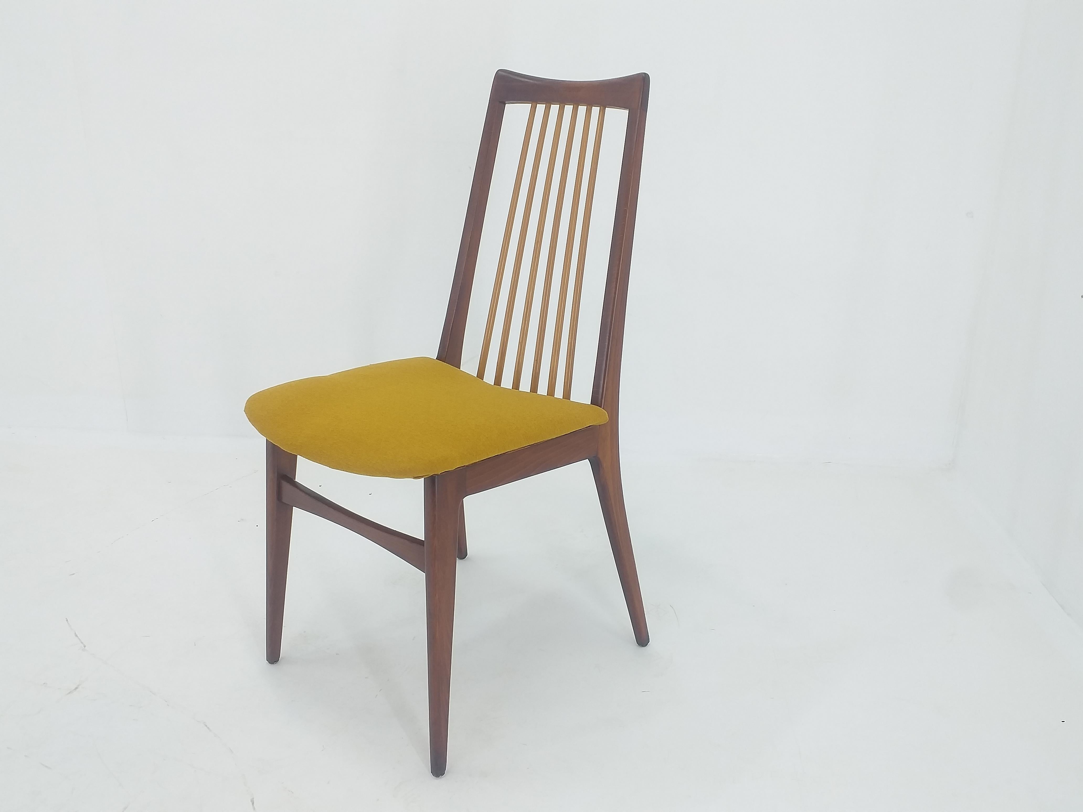 Set of Six Mid Century Dining Chairs, Denmark, 1970s For Sale 4