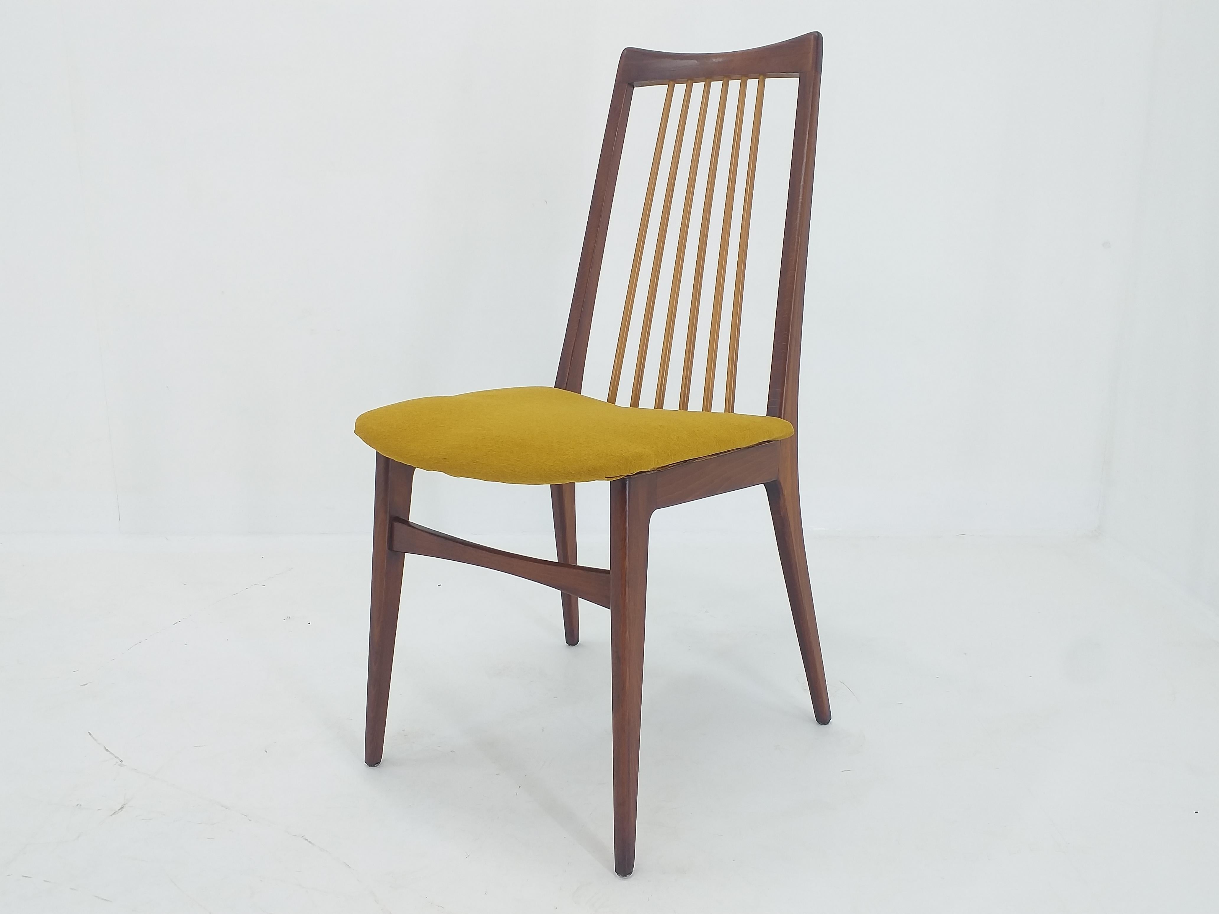 Set of Six Mid Century Dining Chairs, Denmark, 1970s For Sale 1