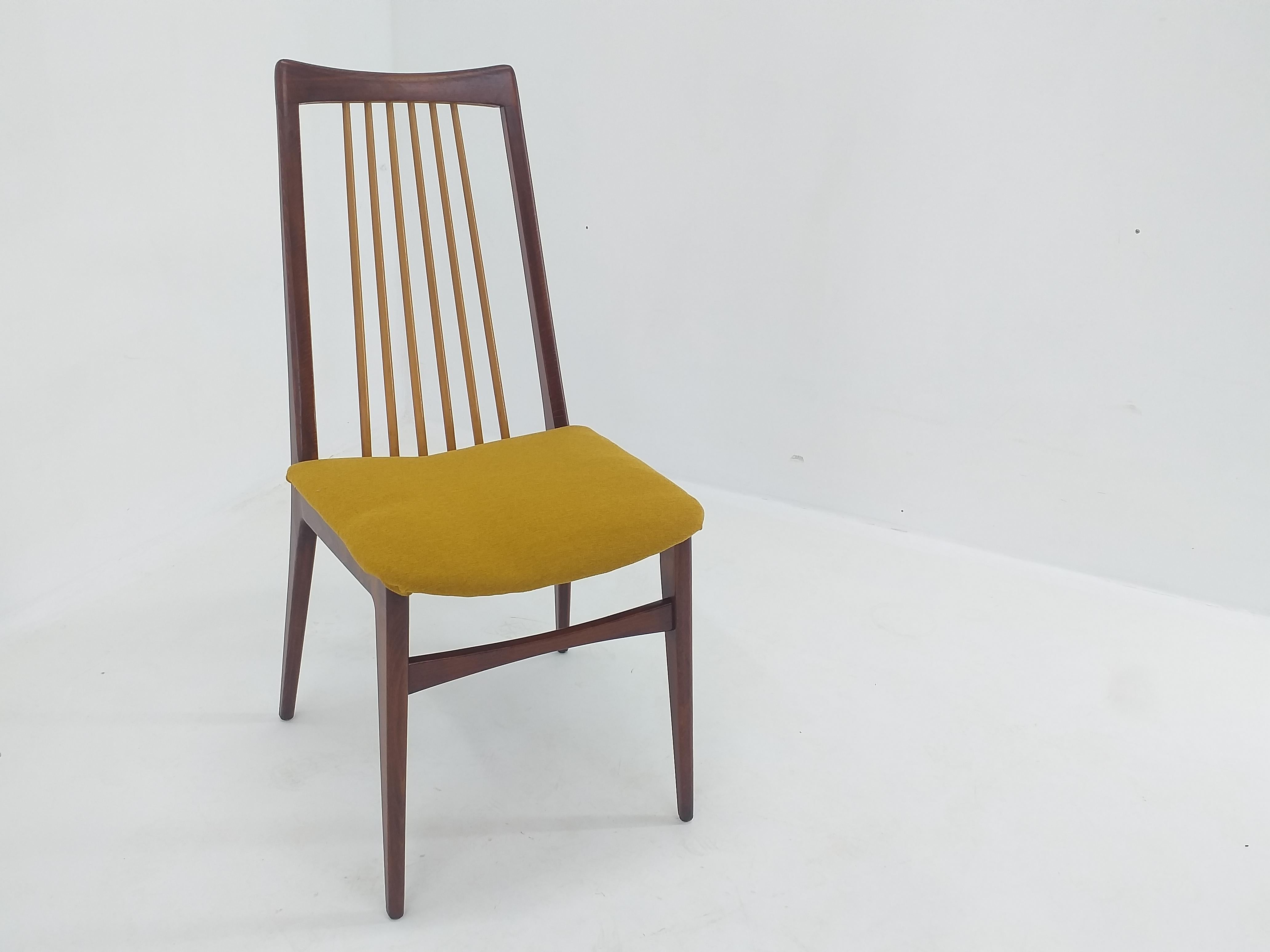 Set of Six Mid Century Dining Chairs, Denmark, 1970s For Sale 2